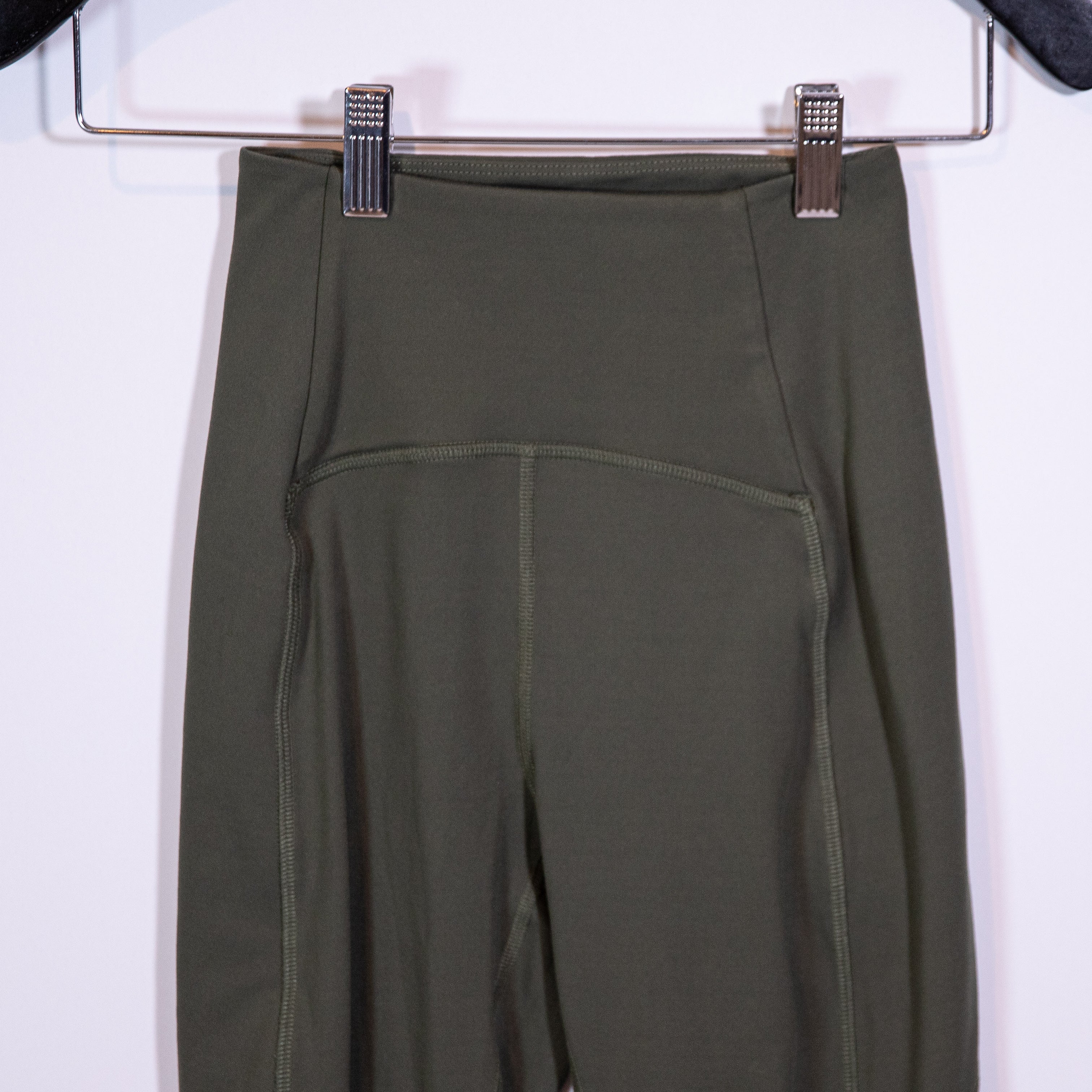 Beyond Yoga Powerbeyond Bootcamp Athletic Work Out Midi Legging Modern Olive XS