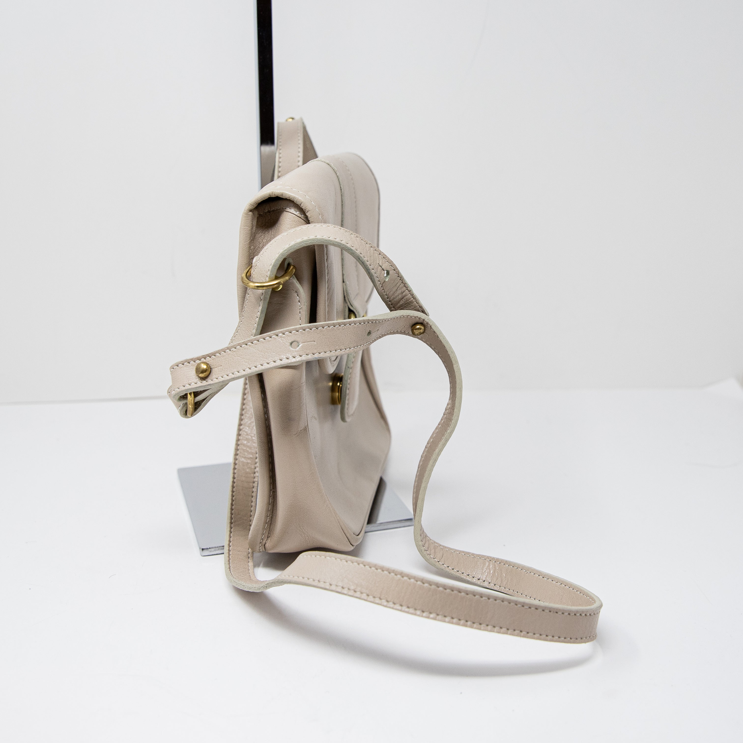 Brahmin Genuine Smooth Leather Suede Lining Crossbody Purse Bag Neutral Tan Gold