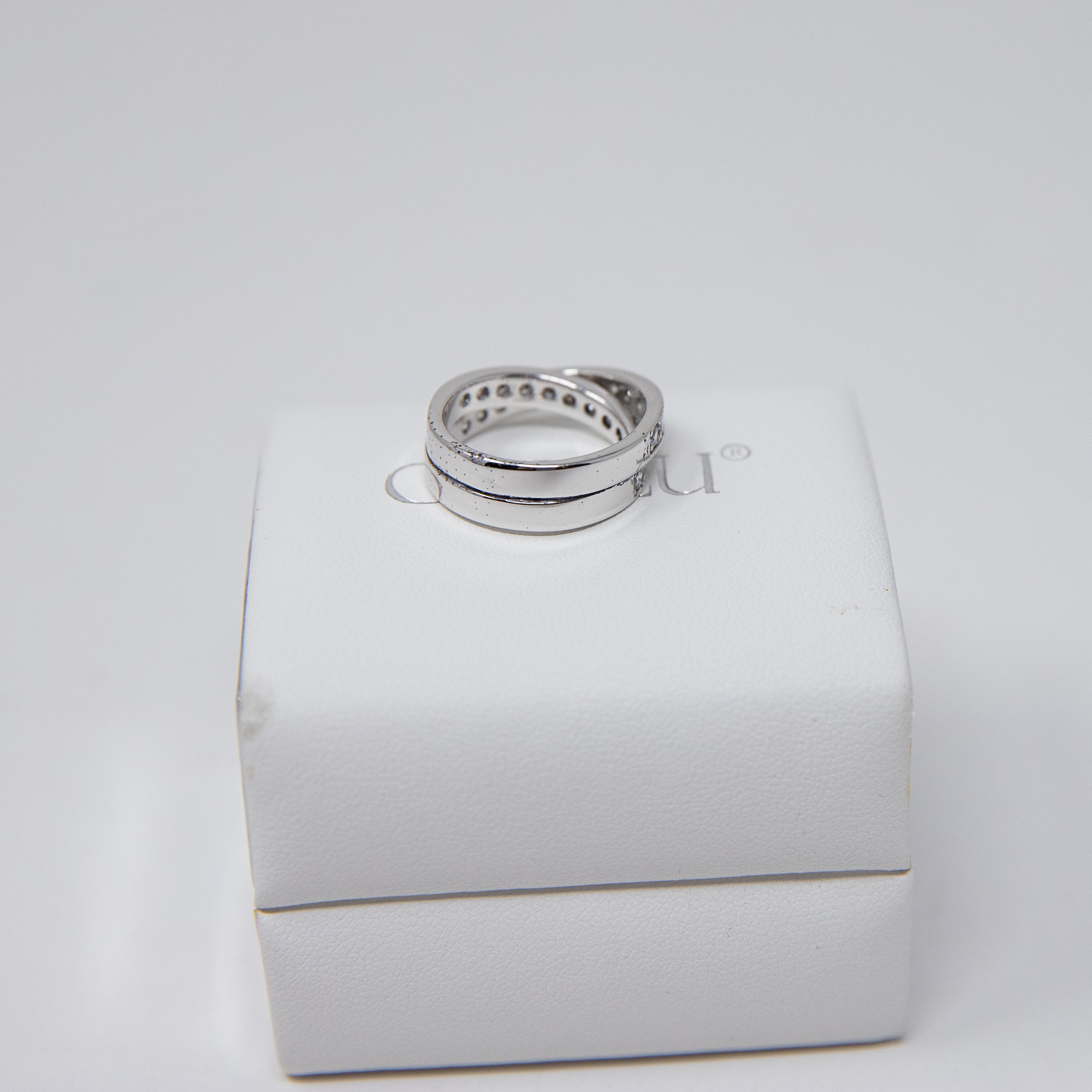 Crislu 925 Sterling Silver 1.2 Carat Cubic Zirconia Channel Set Criss Cross Ring