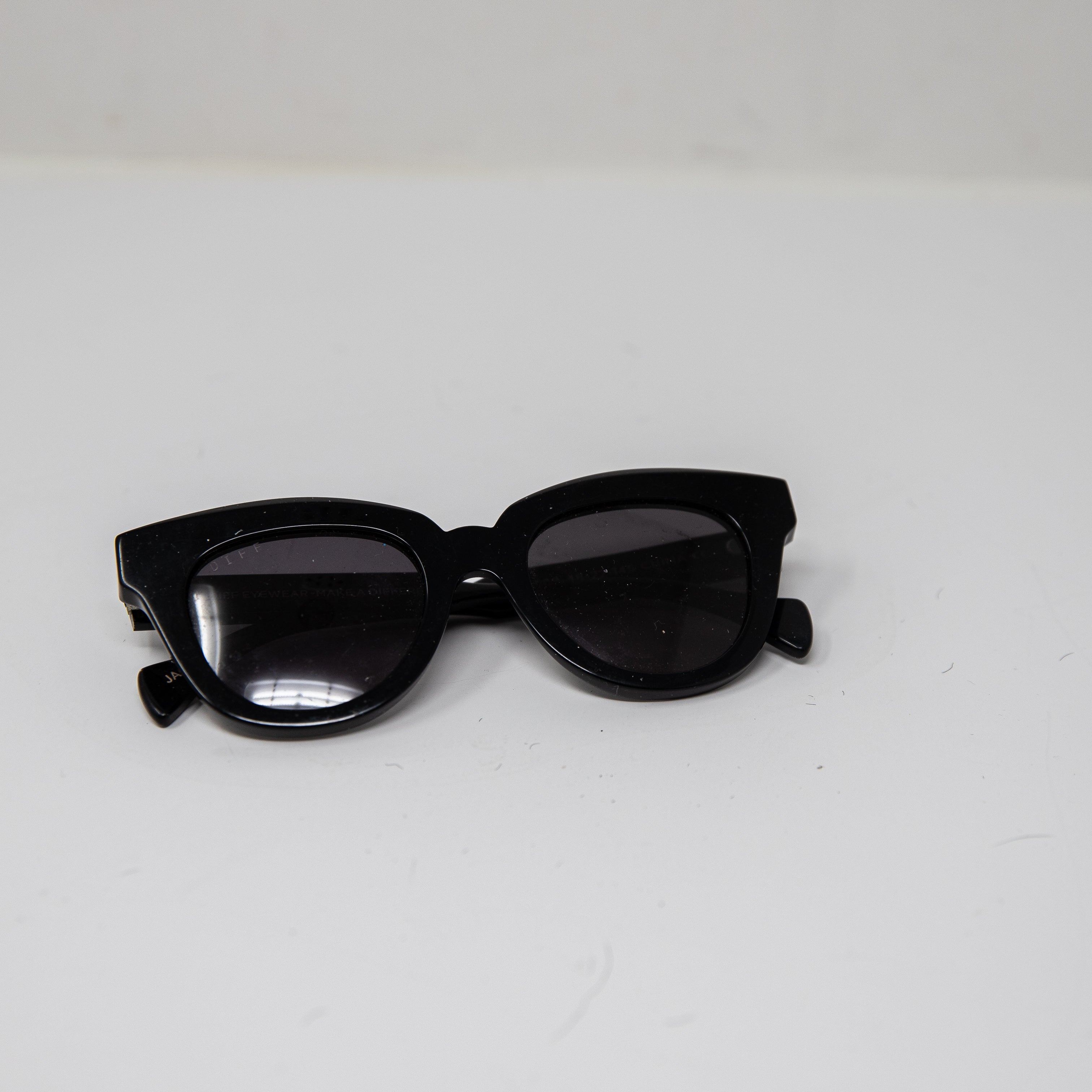 Diff Eyewear Jagger Solid Black Frames Lenses Round Cat Eye Sunglasses