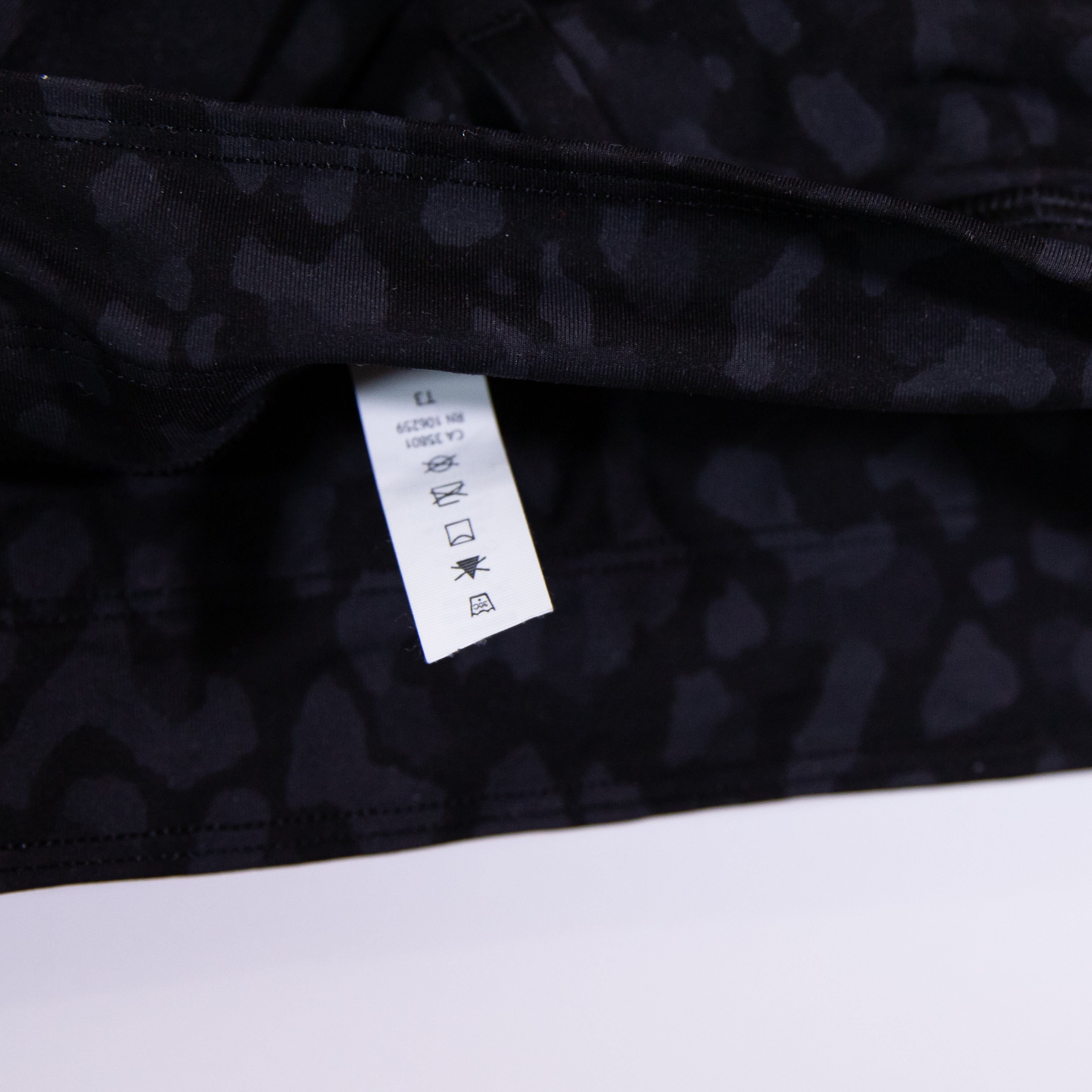 Lululemon Energy Longline Sports Bra Medium Support Leopard Camo Deep Coal Multi