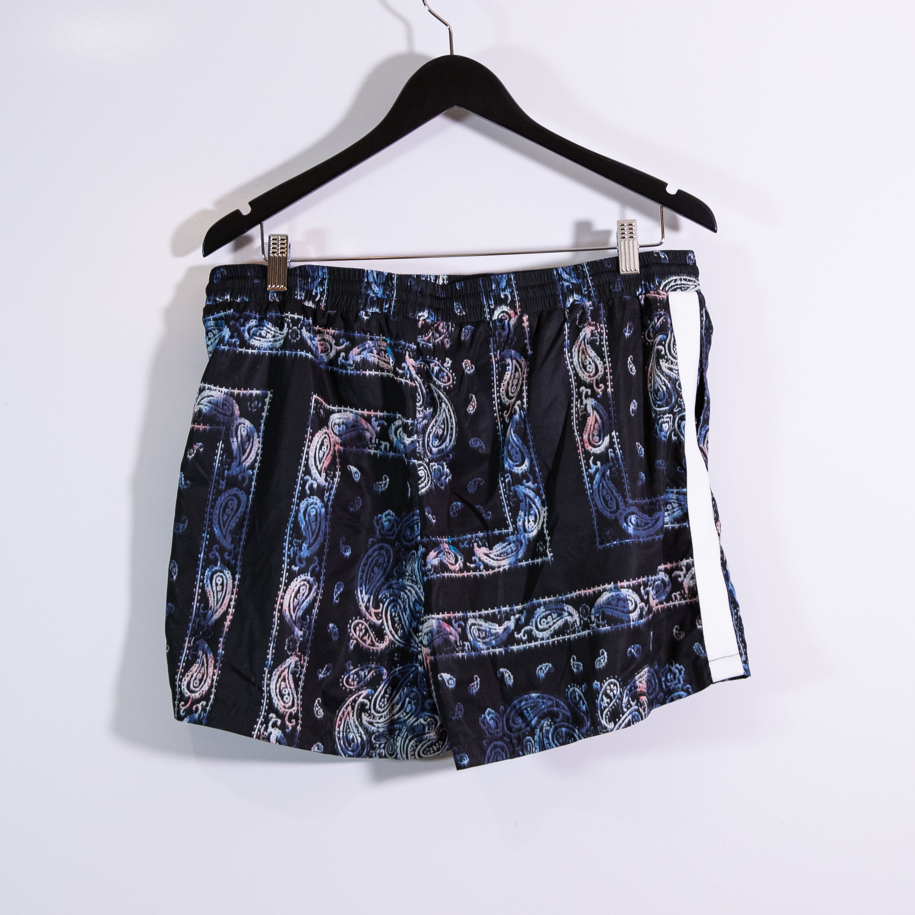 Pam & Gela Paisley Bandana Print Pattern Windbreaker Mini Pull On Shorts Large