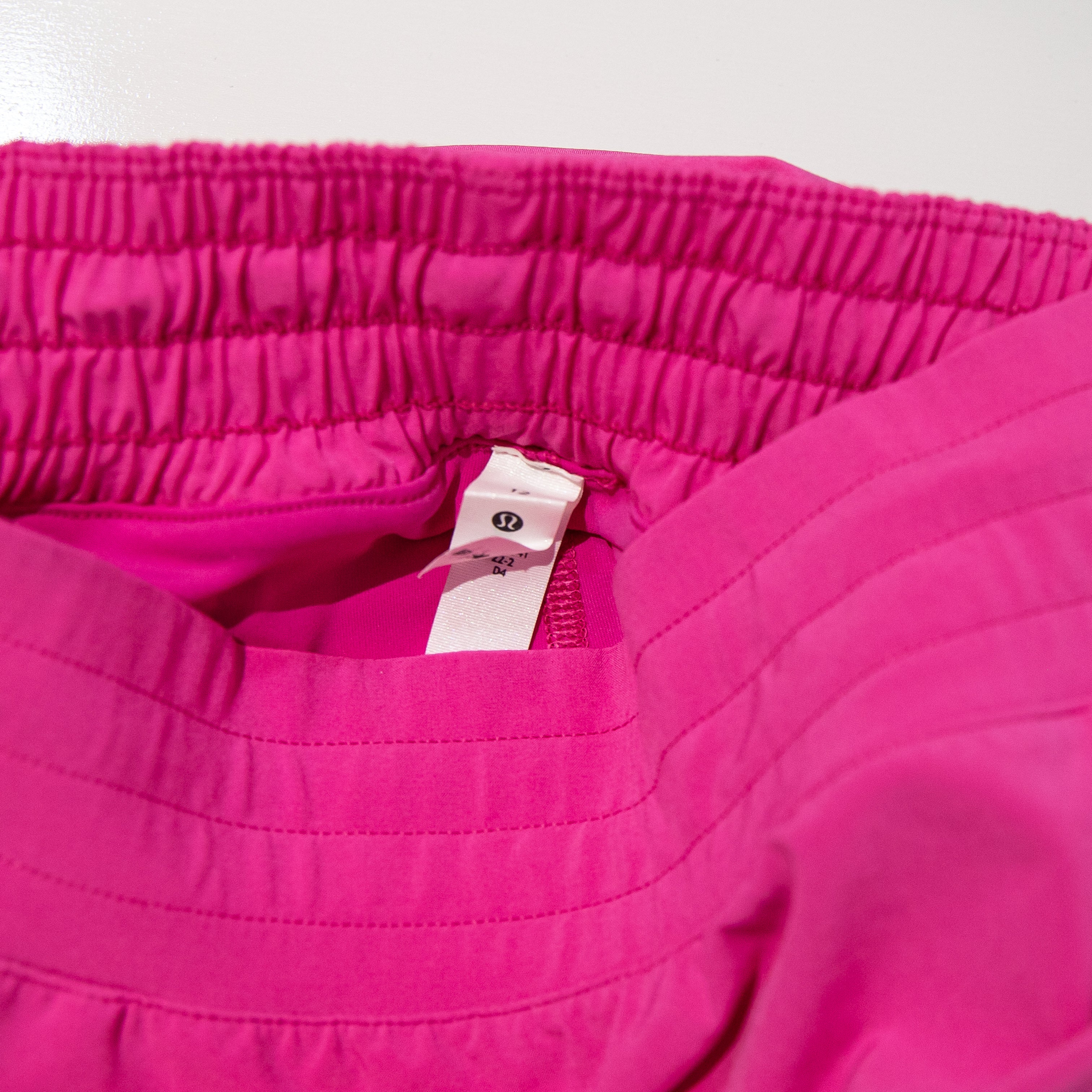 Lululemon Women's Hotty Hot High Rise Athletic Work Out Skirt Long Sonic Pink 12