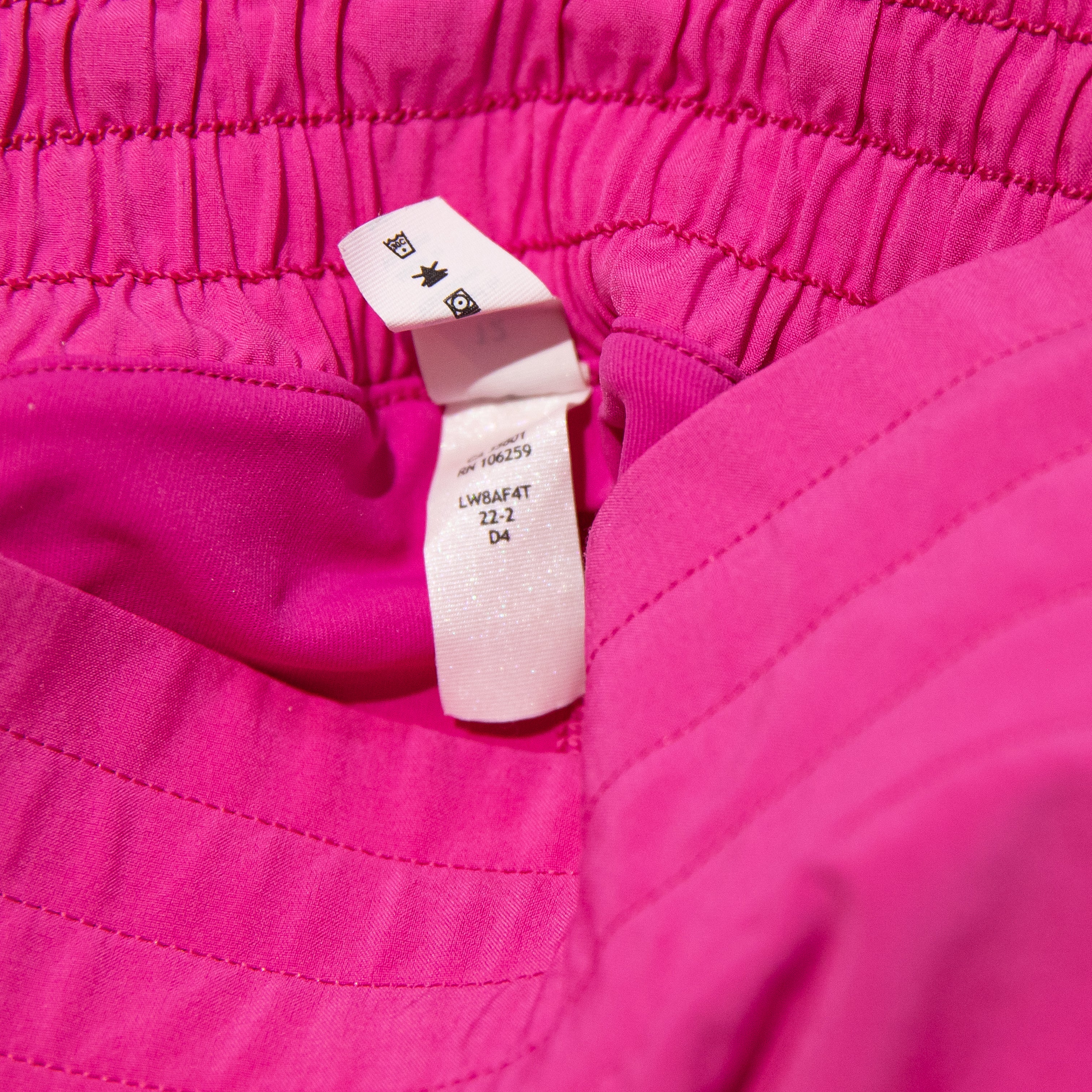 Lululemon Women's Hotty Hot High Rise Athletic Work Out Skirt Long Sonic Pink 12