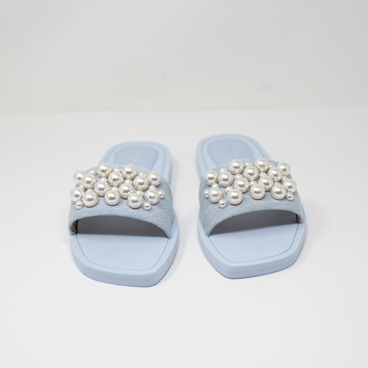 NEW Stuart Weitzman Goldie Faux Pearl Embellished Sandals Slides Blue Tonal 7.5