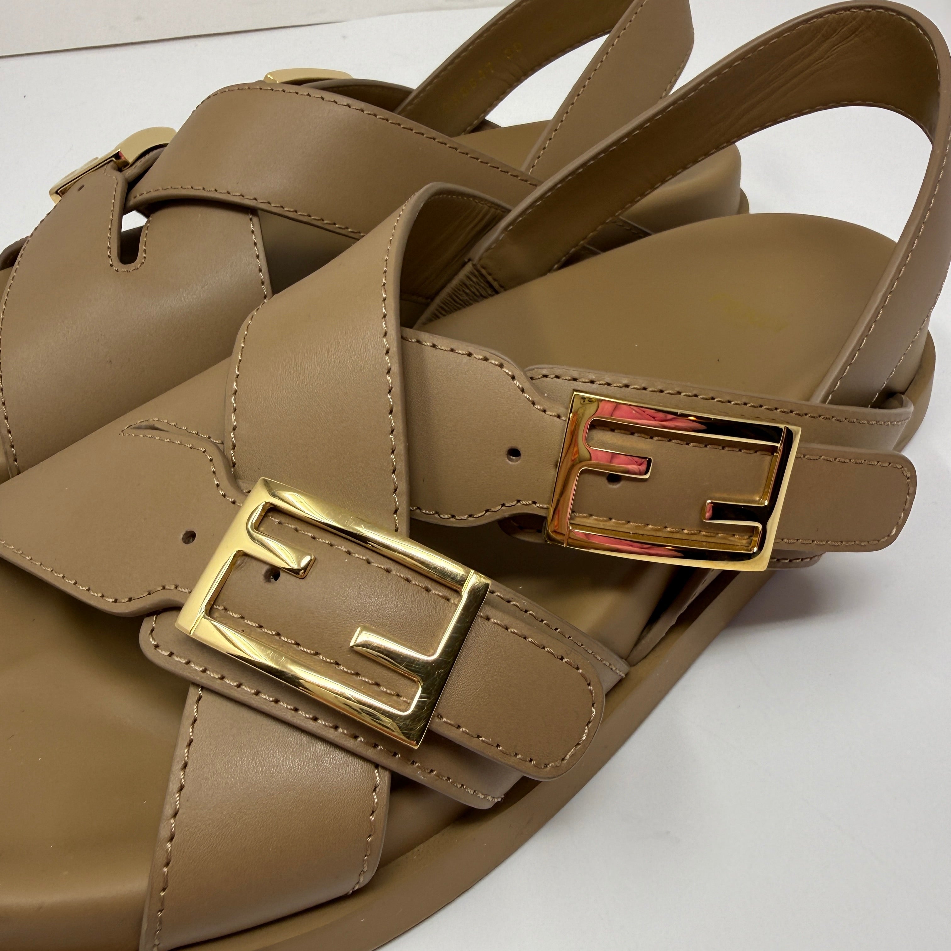 Fendi Feel Genuine Leather Logo Buckle Open Toe Slip On Sandals Shoes Cammello 9
