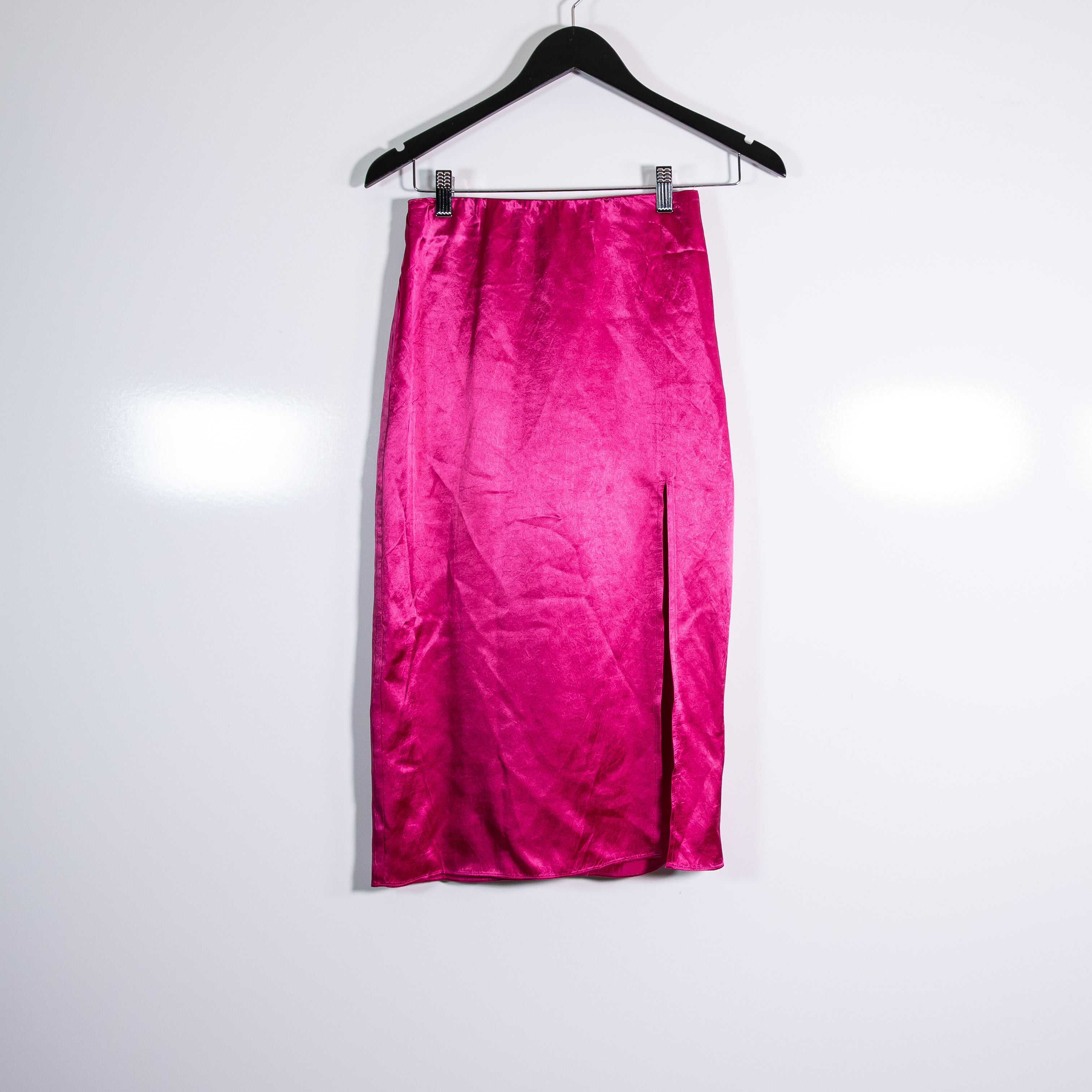 Babaton Aritzia Eames Satin High-Waisted Slip Skirt With Slit Eros Pink 0