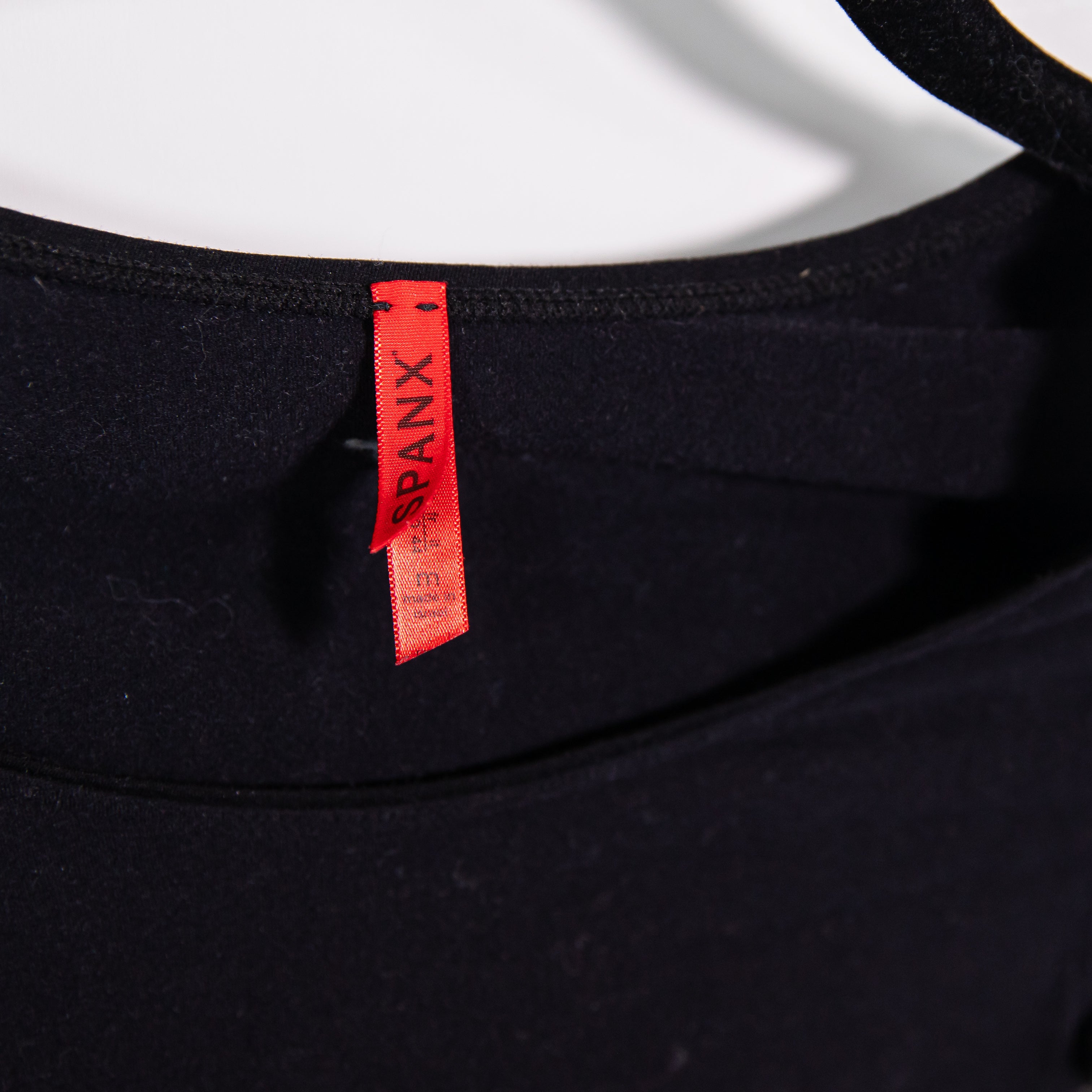 Spanx Women's Scoop Neck Quarter Sleeve Seamless Layering Top Shirt Black M