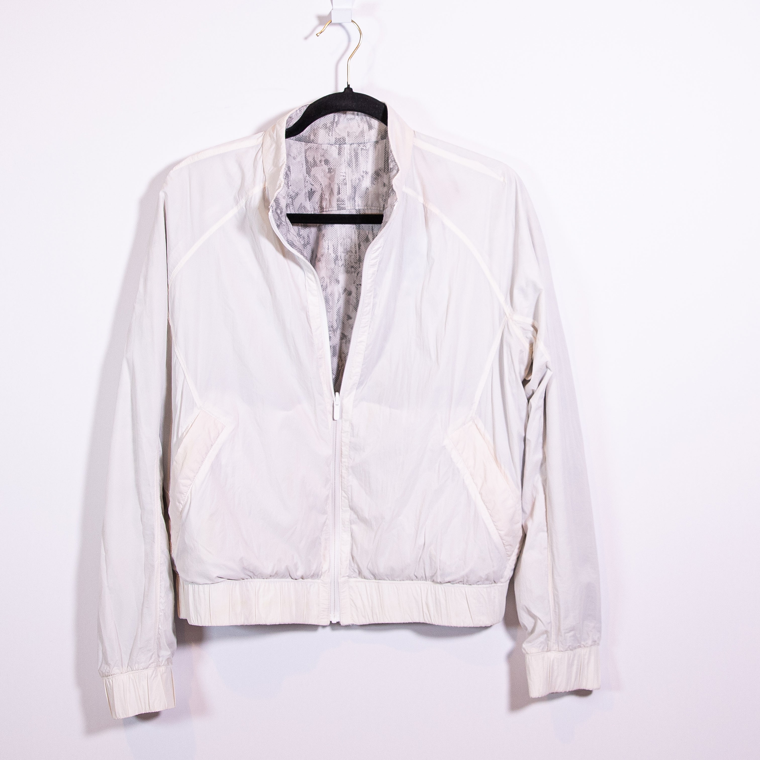 Lululemon Women's Bombs Away Full Zip Reversible Jacket City Breeze White Multi