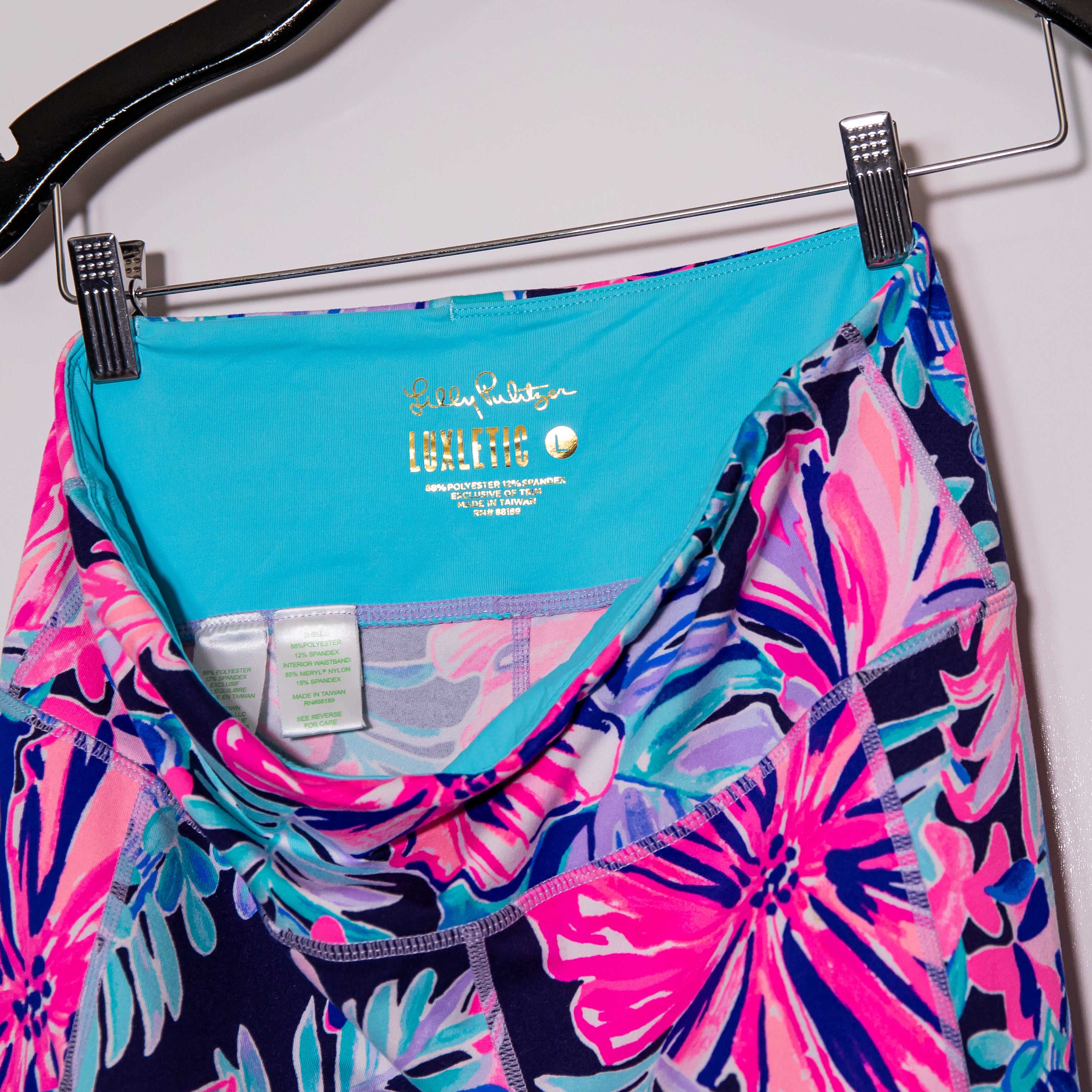 Lilly Pulitzer UPF 50+ Luxletic Weekender Legging Multi Garden Get Away Print L