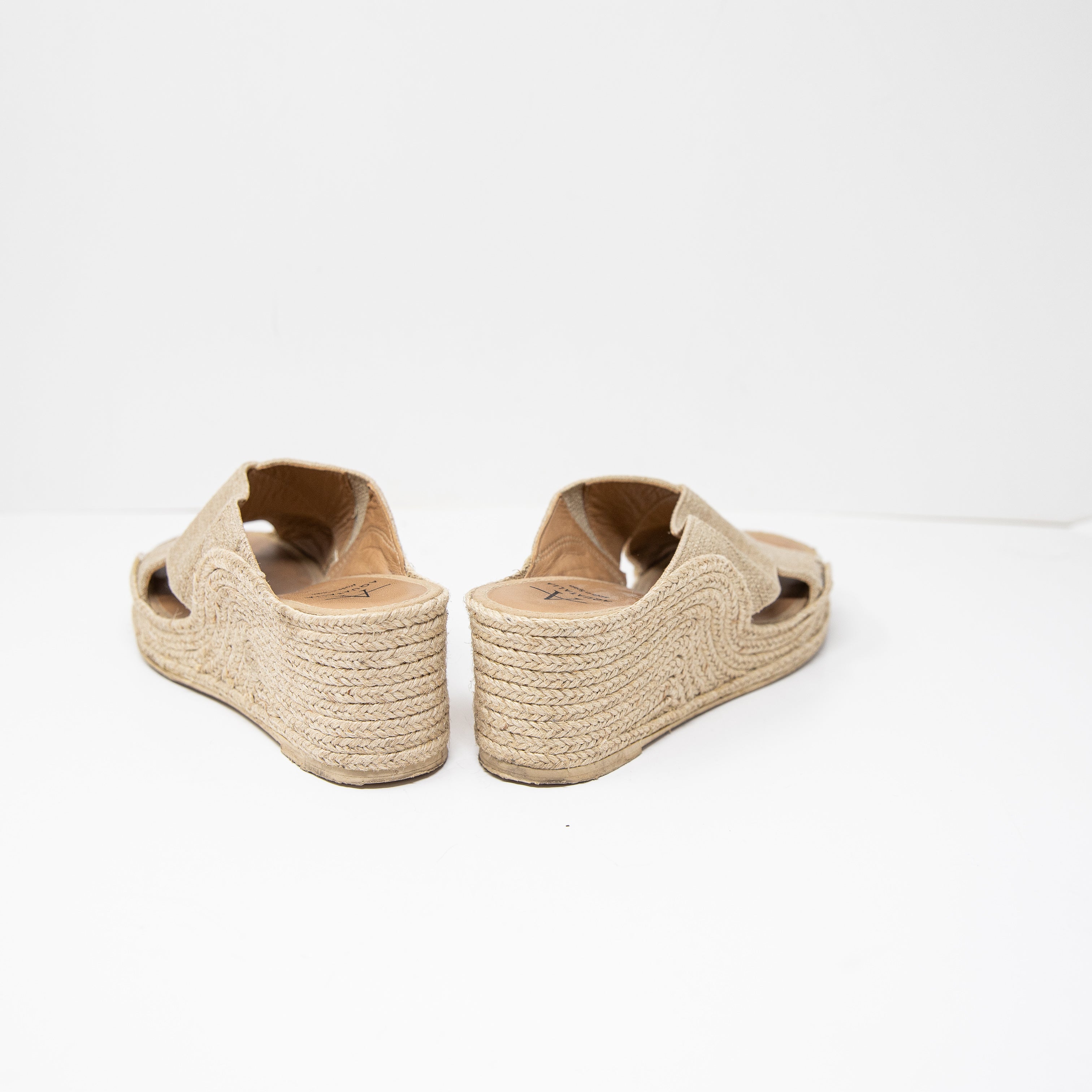 Aquatalia Women's Marina Round Toe Slide Silhouette Espadrille Wedge Heels 7