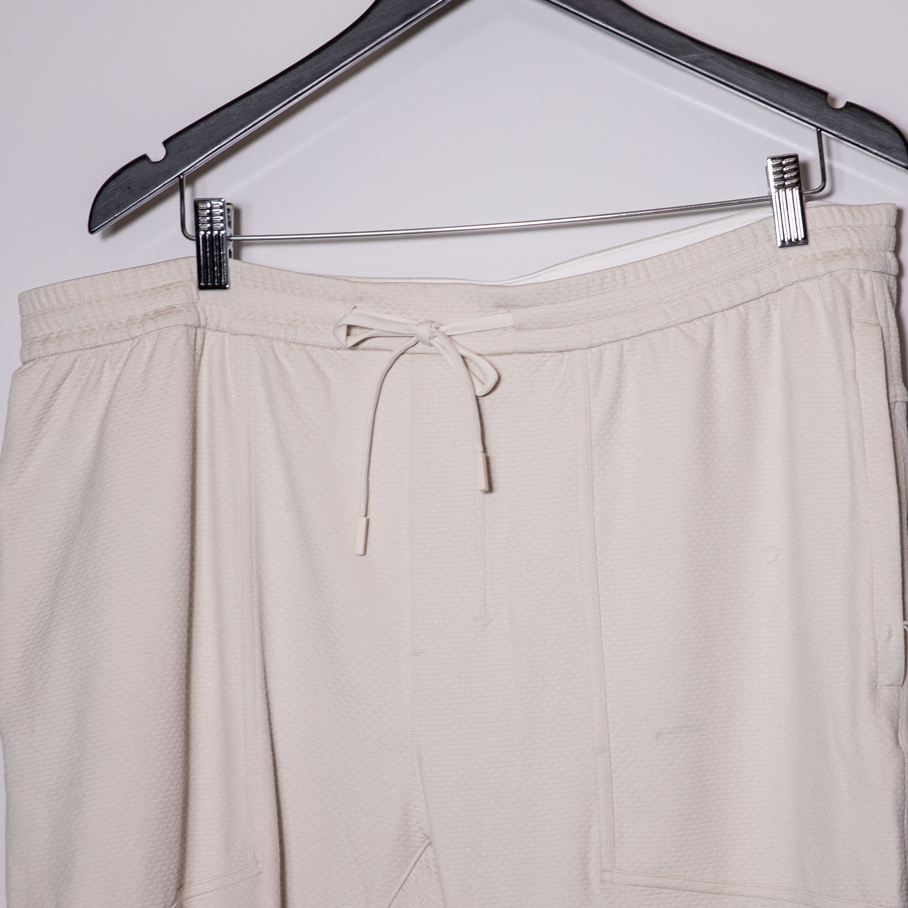 Lululemon Men's ABC Mid Rise Ankle Crop Jogger Sweatpants Ivory White XXL