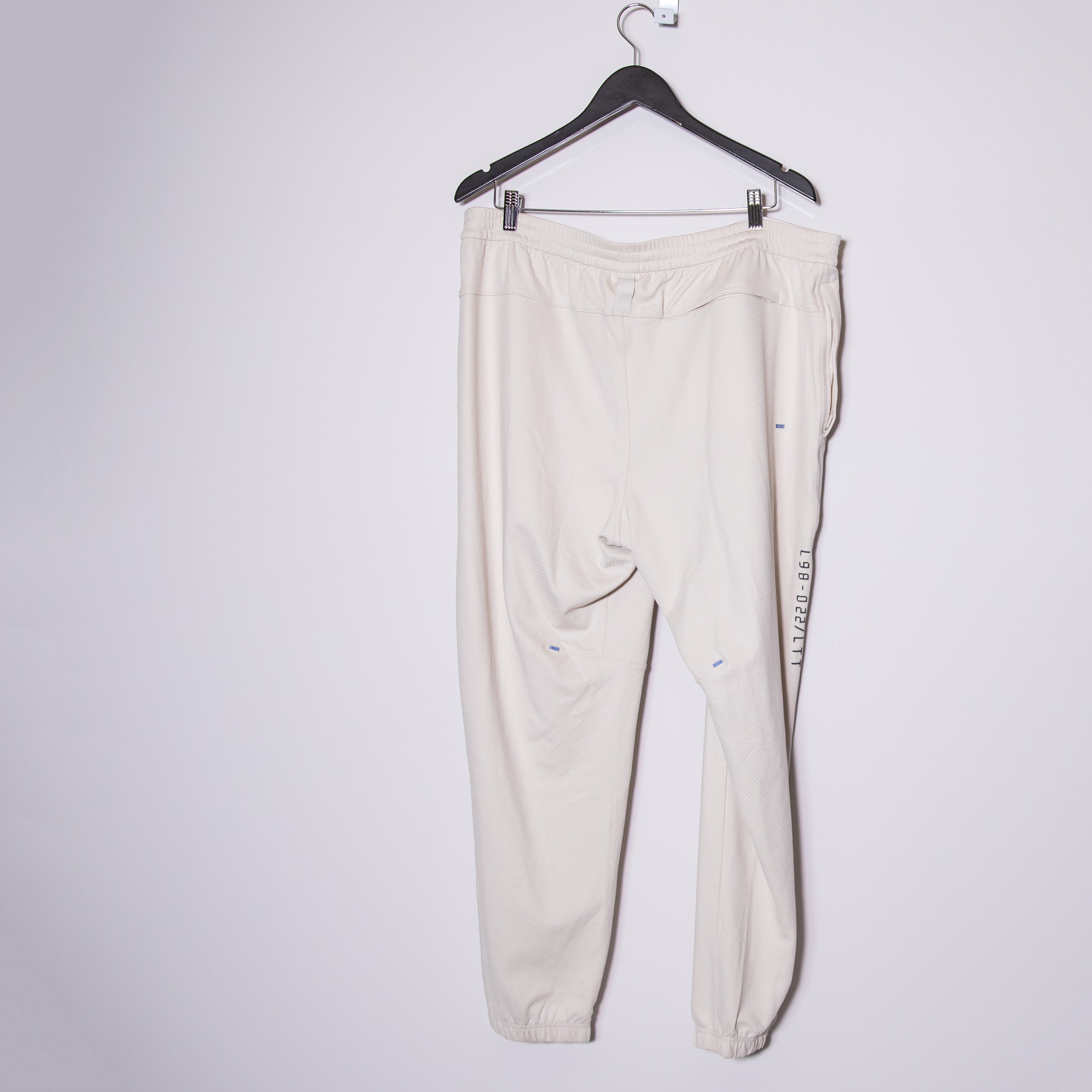 Lululemon Men's ABC Mid Rise Ankle Crop Jogger Sweatpants Ivory White XXL