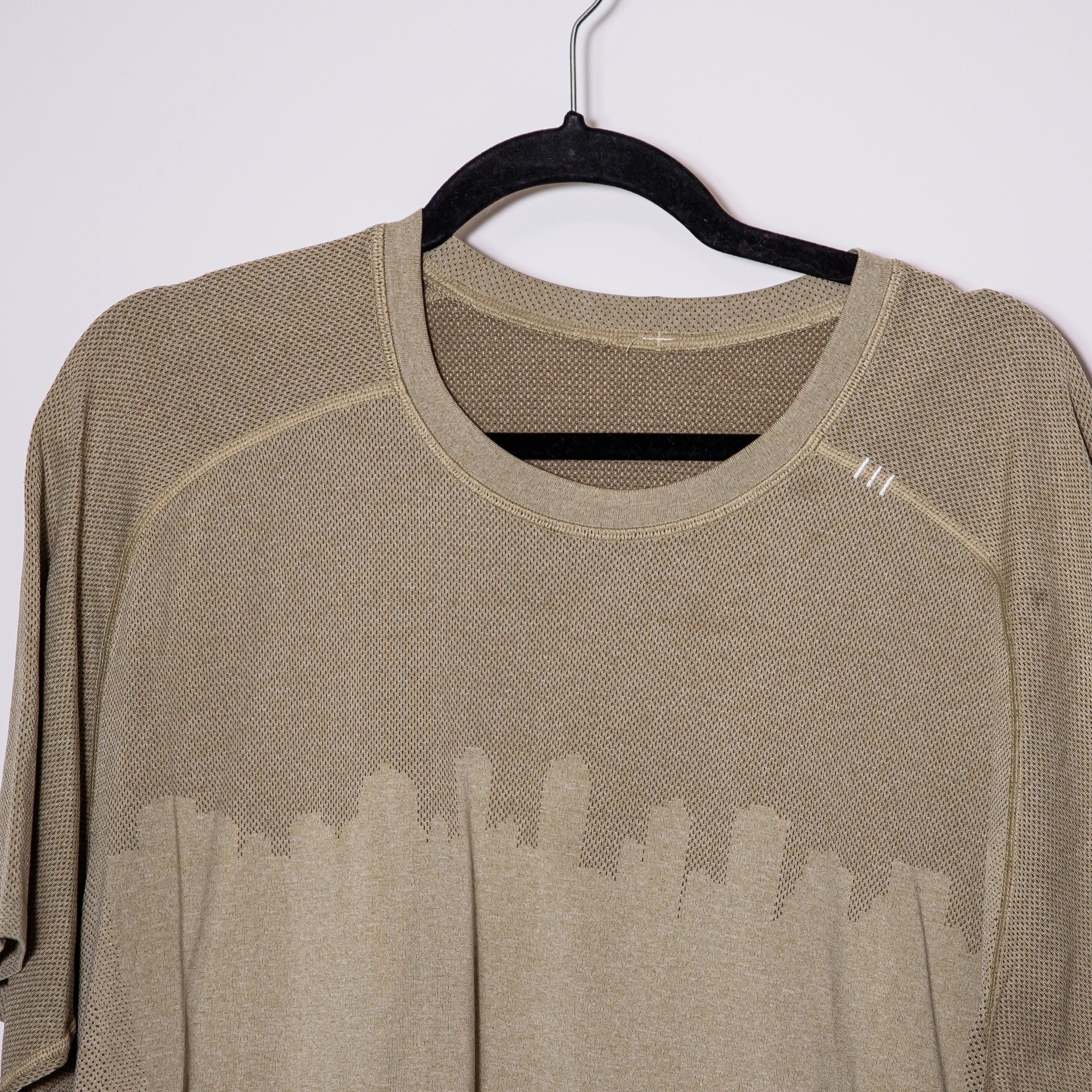 Lululemon Men's Metal Vent Crew Neck Short Sleeve Tee Shirt Top City Skyline XXL