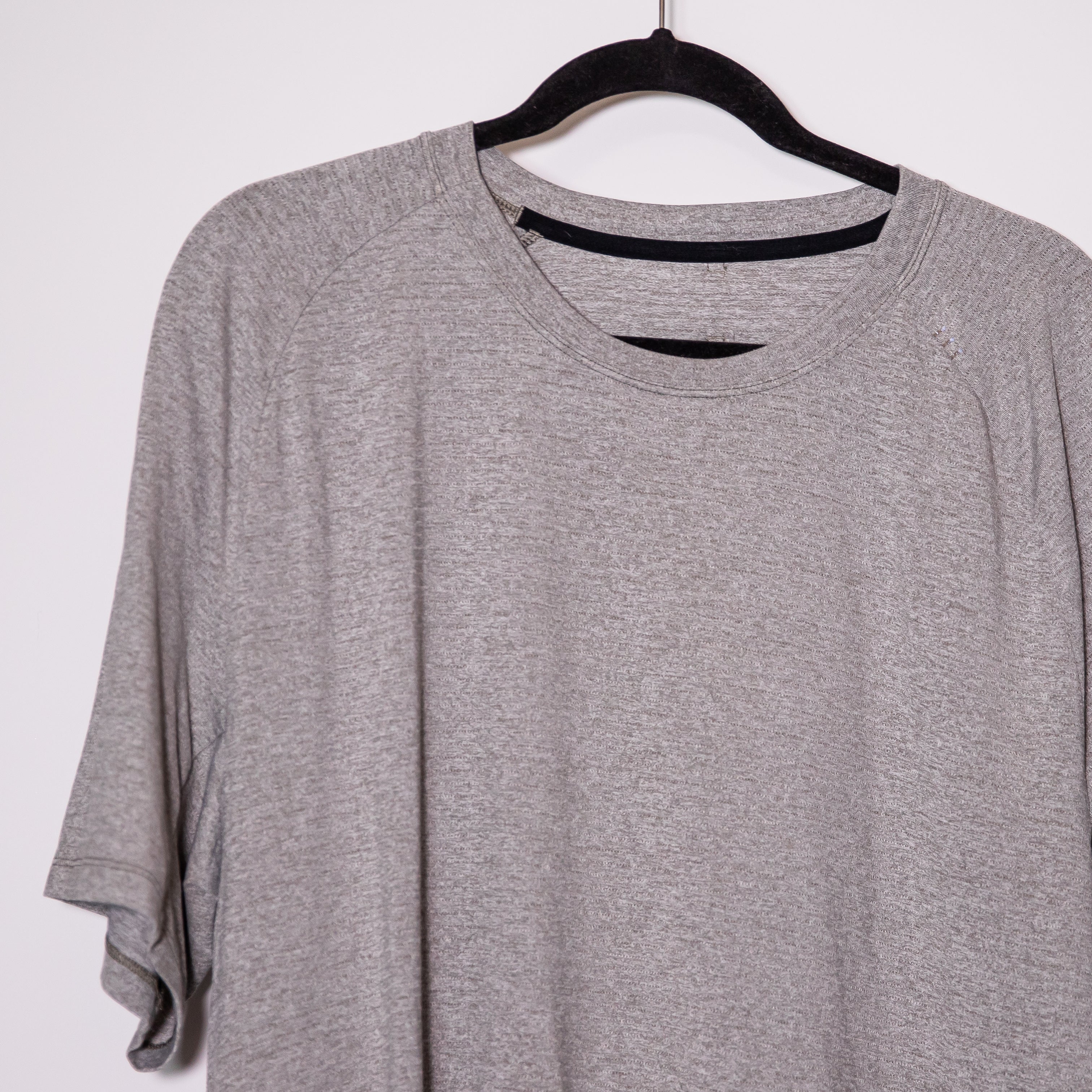 Lululemon Men's Drysense Crew Neck Short Sleeve Tee Shirt Top Gray XXL