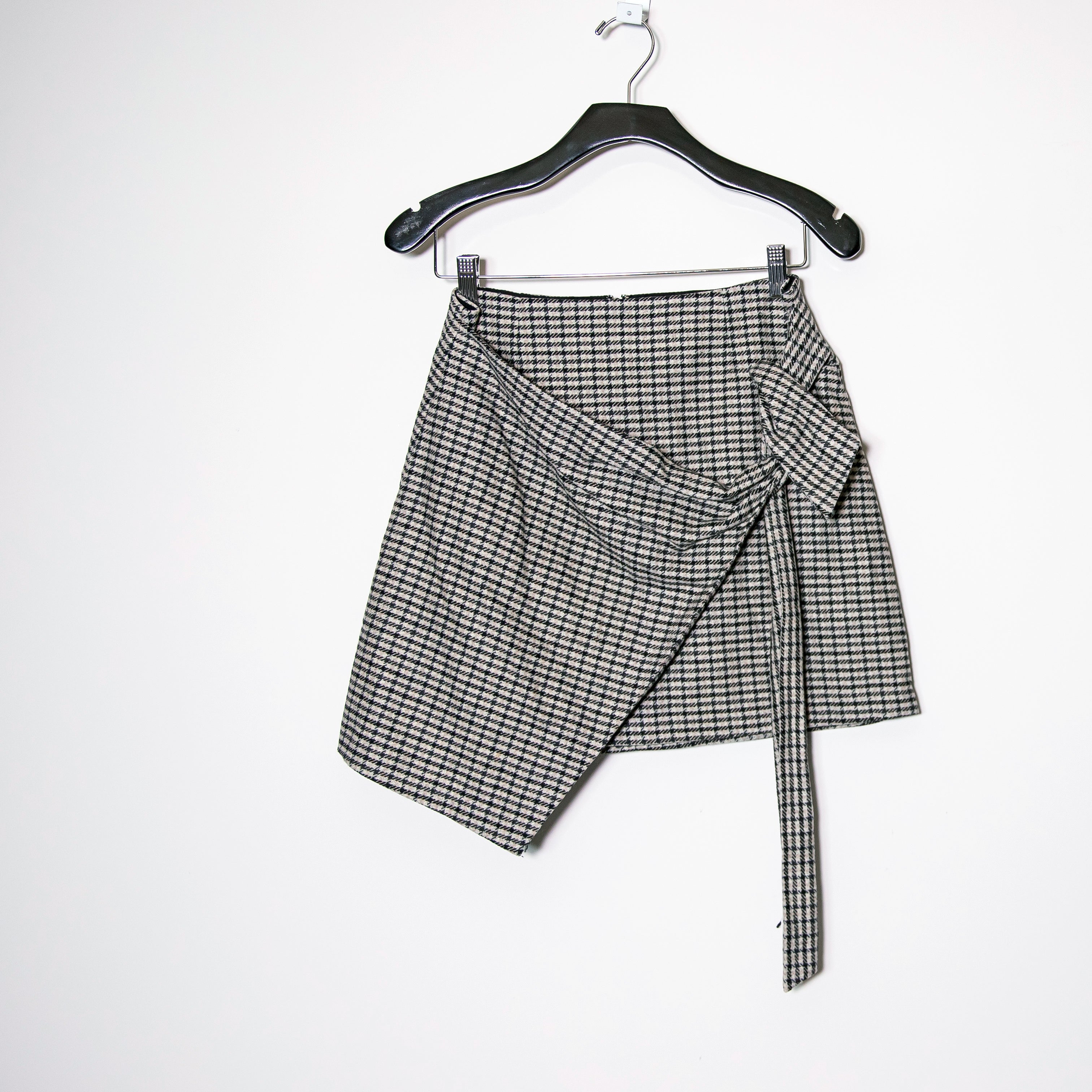 Wilfred Aritzia Wool Cashmere Blend Wrap Tie Front Houndstooth Check Mini Skirt