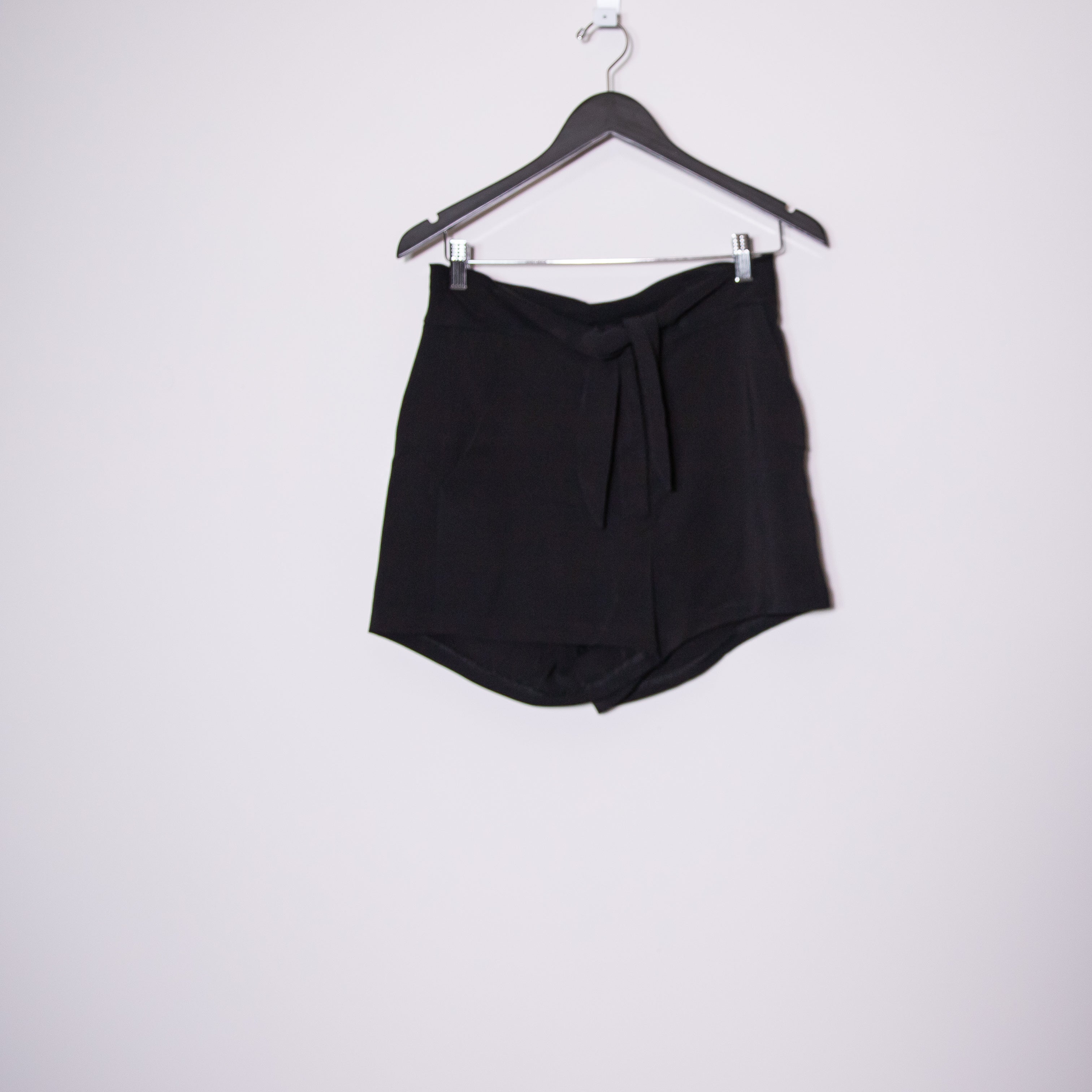 A.L.C. Kerry Chiffon High Waisted Tie Belt Pleated Mini Shorts Black 4