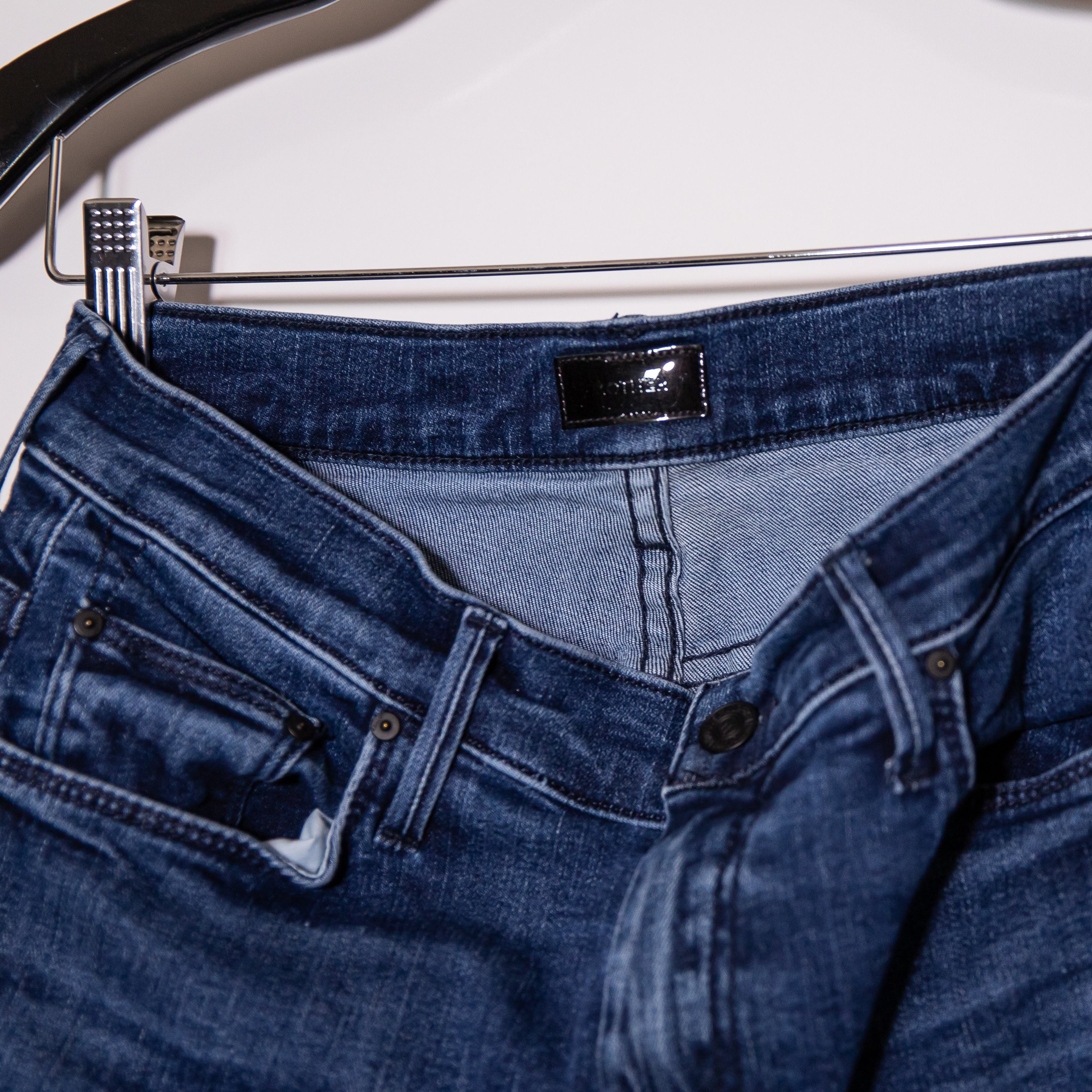 Mother Denim The Weekender Fray Flare Boot Mint Condition Wash Denim Jeans 29