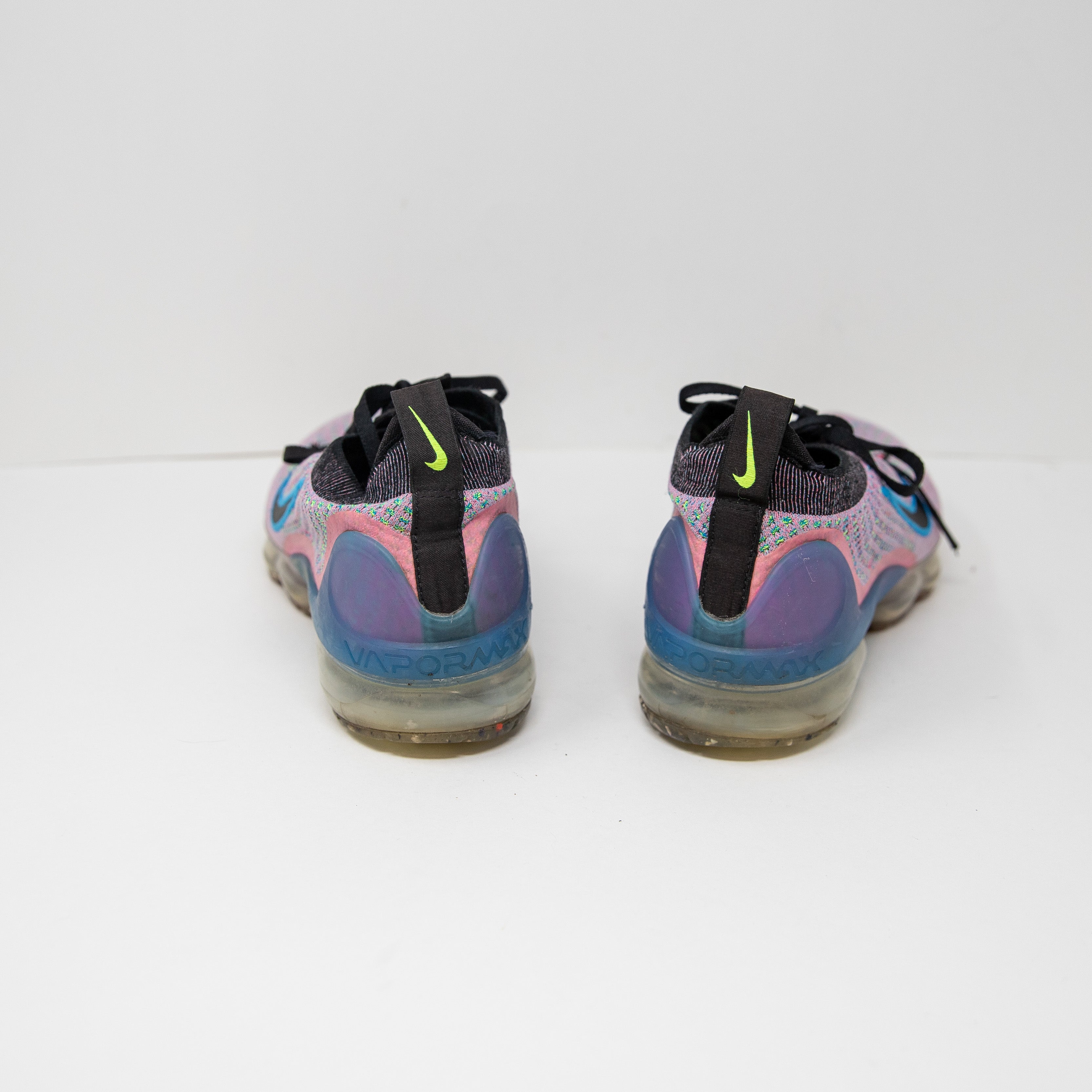 Nike Women's DX3369-600 Air VaporMax 2021 Fly Knit Next Nature Athletic Sneakers