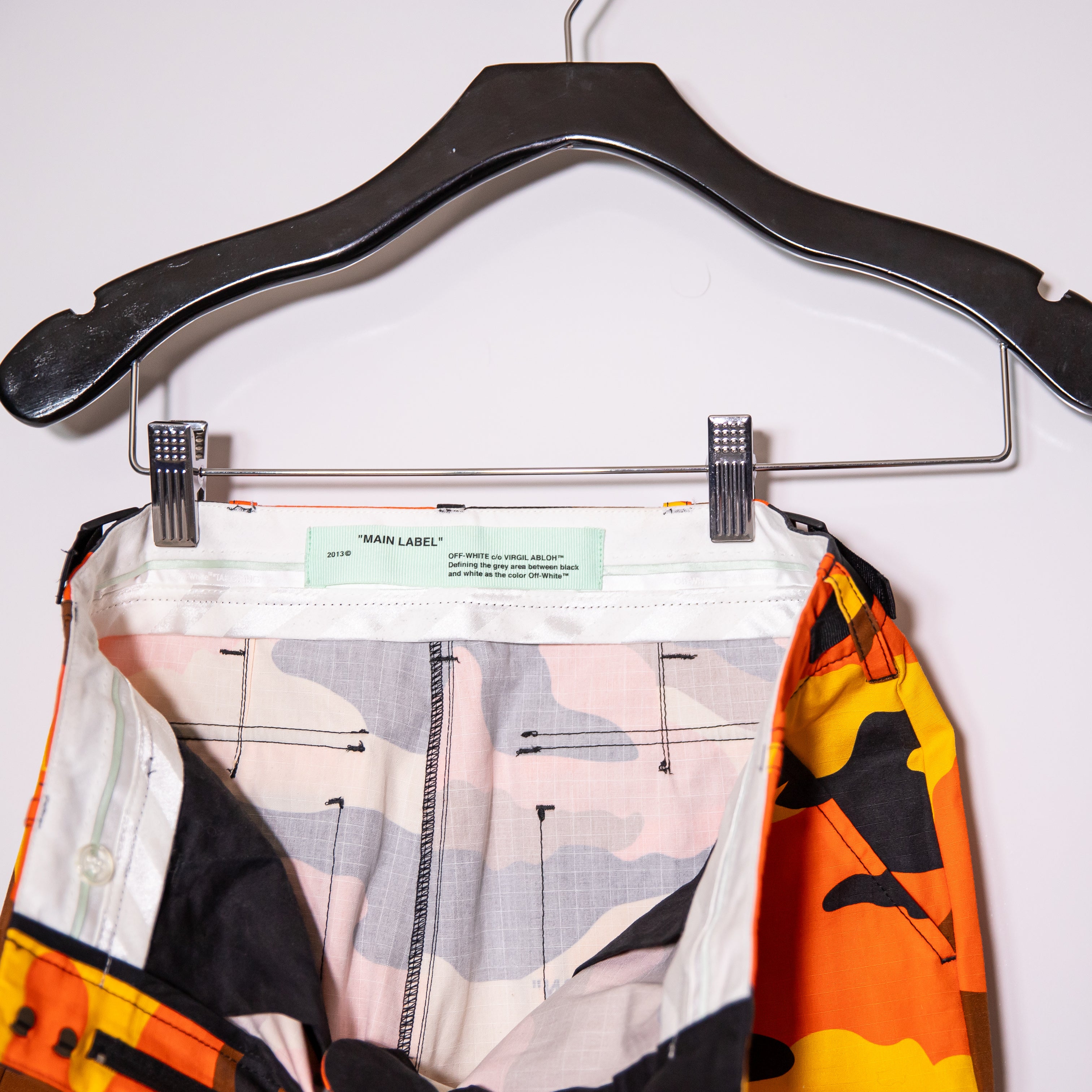 Off-White Main Label Camouflage Army Print Pattern Cotton Cargo Trouser Pants 38