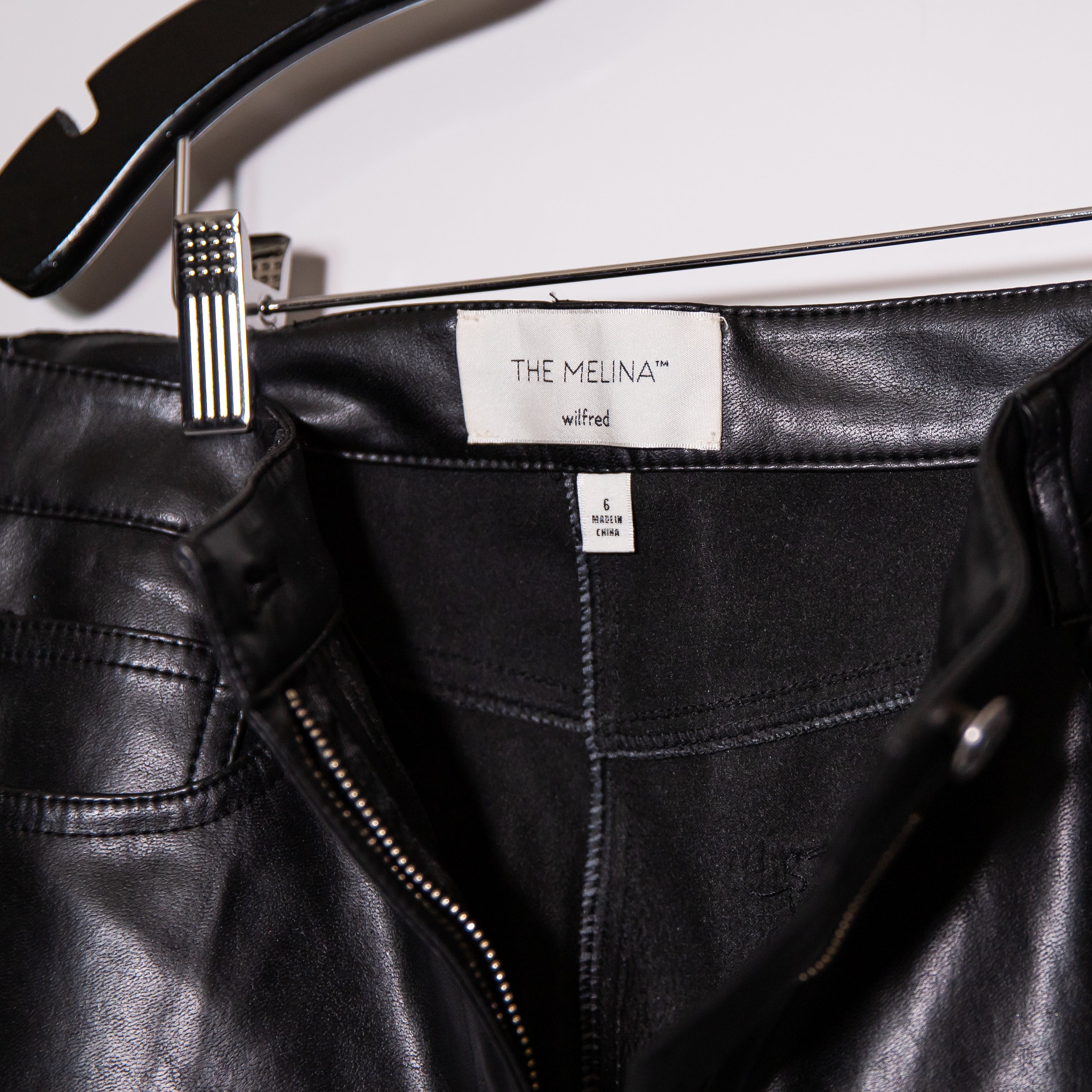 Wilfred Aritzia The Melina Slim High Waisted Vegan Faux Leather Pants Black 6