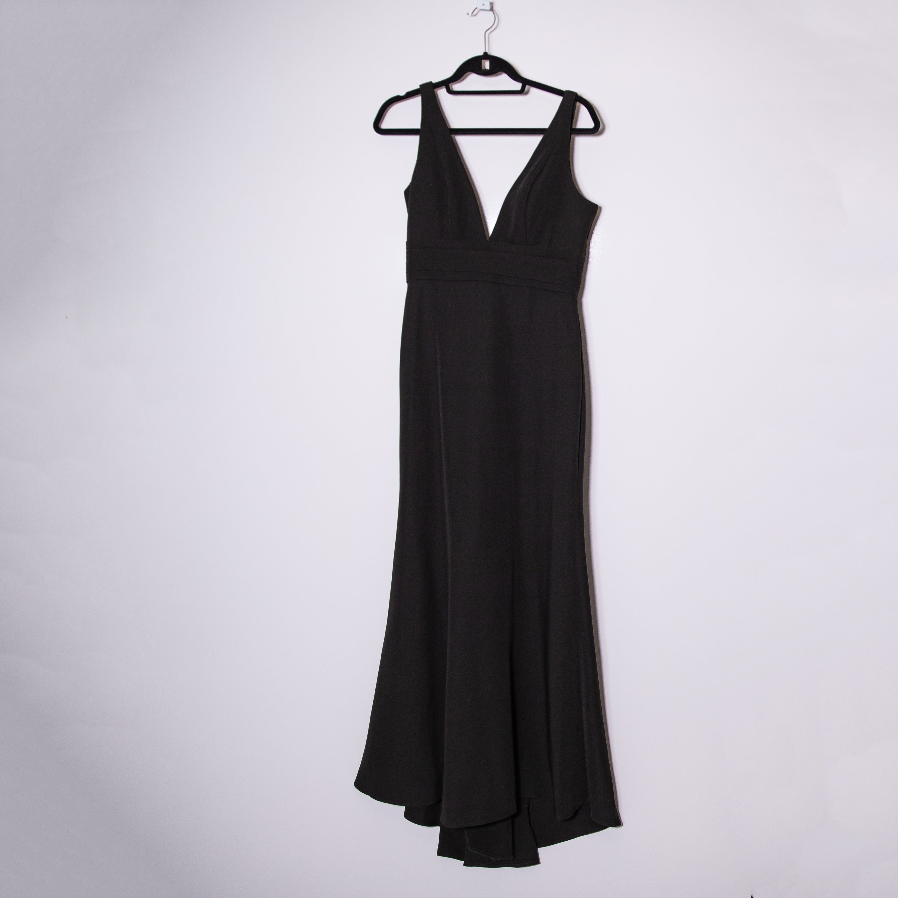Mac Duggal Black Classic Sleeveless V Neck Ballgown A-Line Gown Dress 6