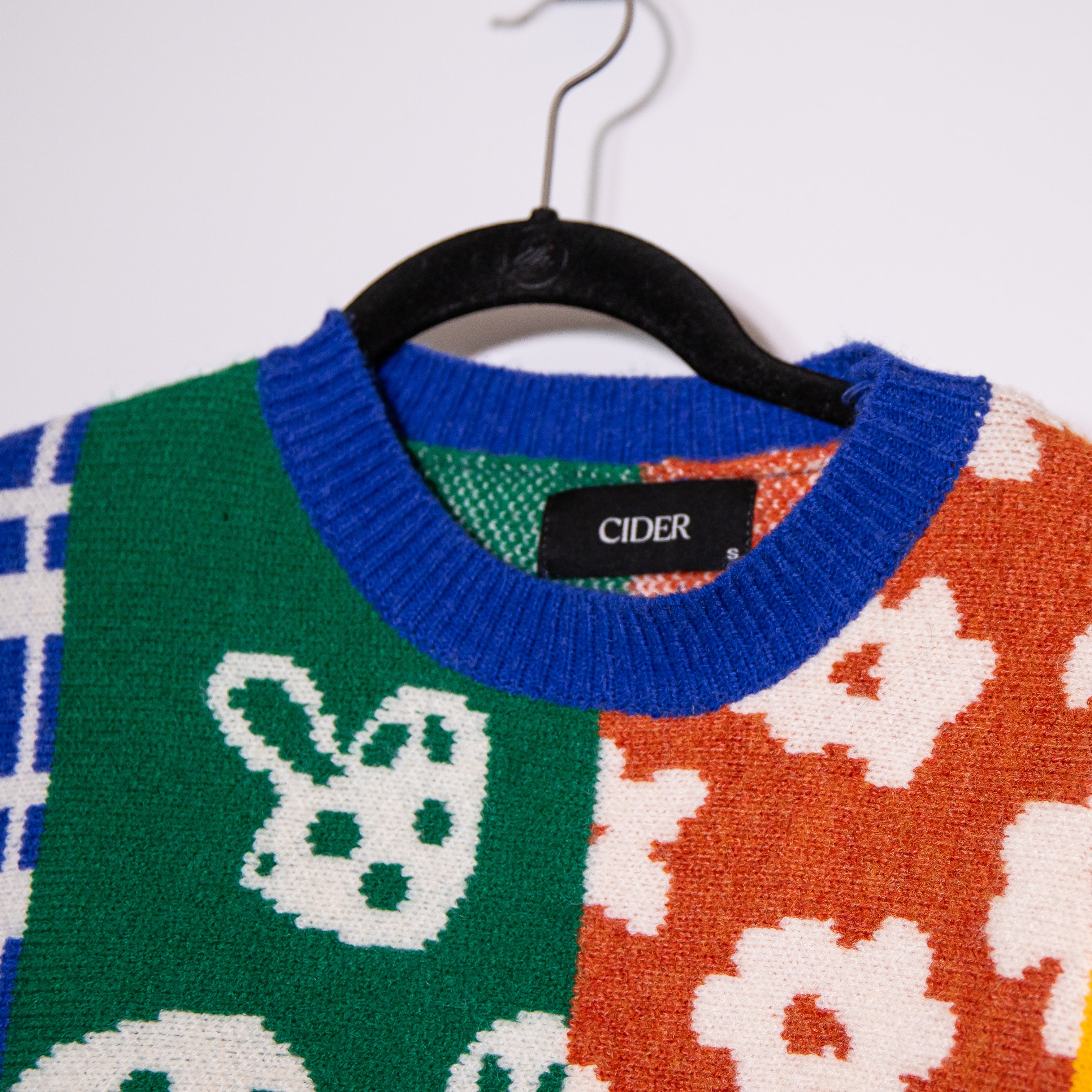 Cider Women's Multi Colorblock Mushroom Flower Graphic Knit Stretch Sweater S