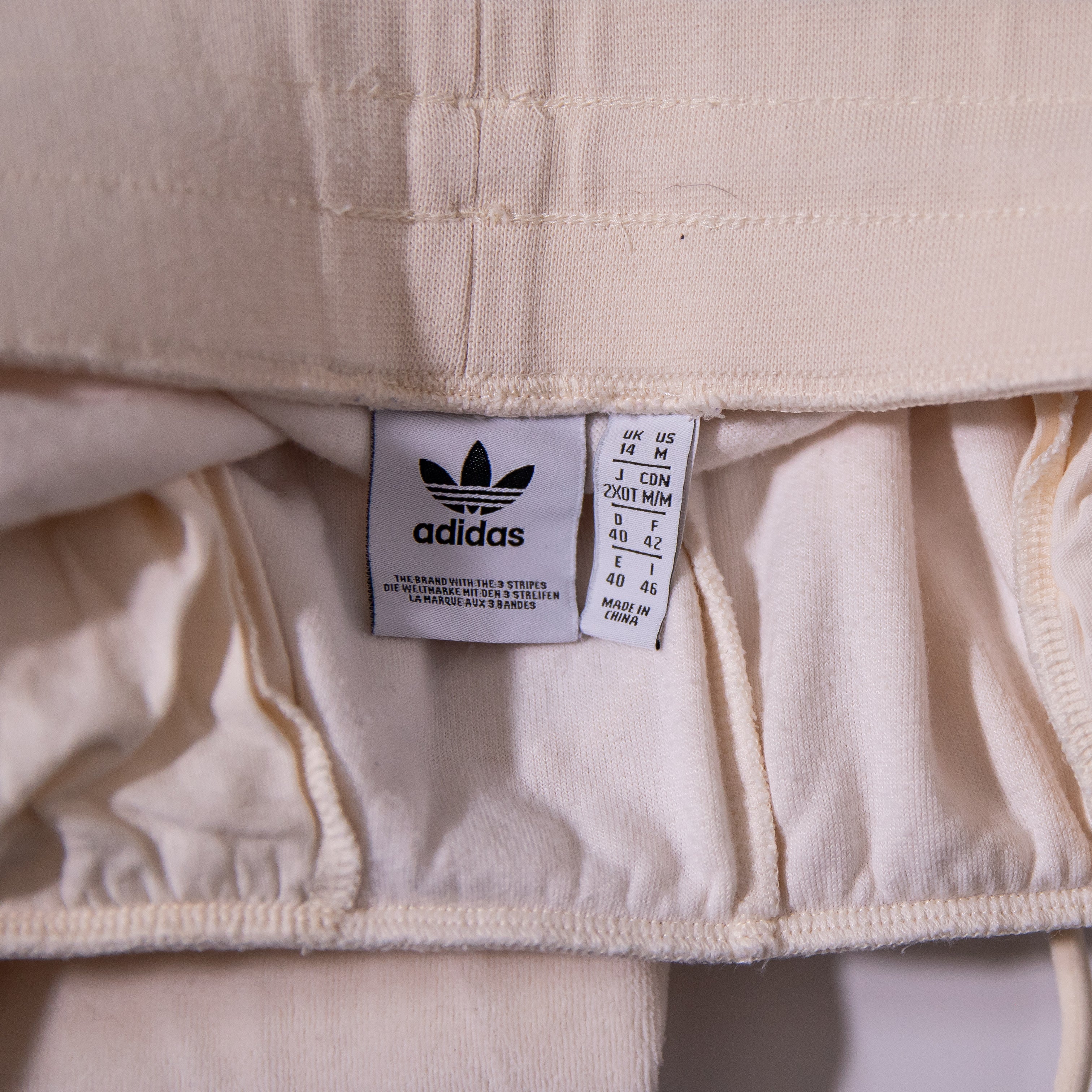 Adidas Women's Slim Jogger Velvet Velour Ankle Crop Sweat Pants Wonder White M