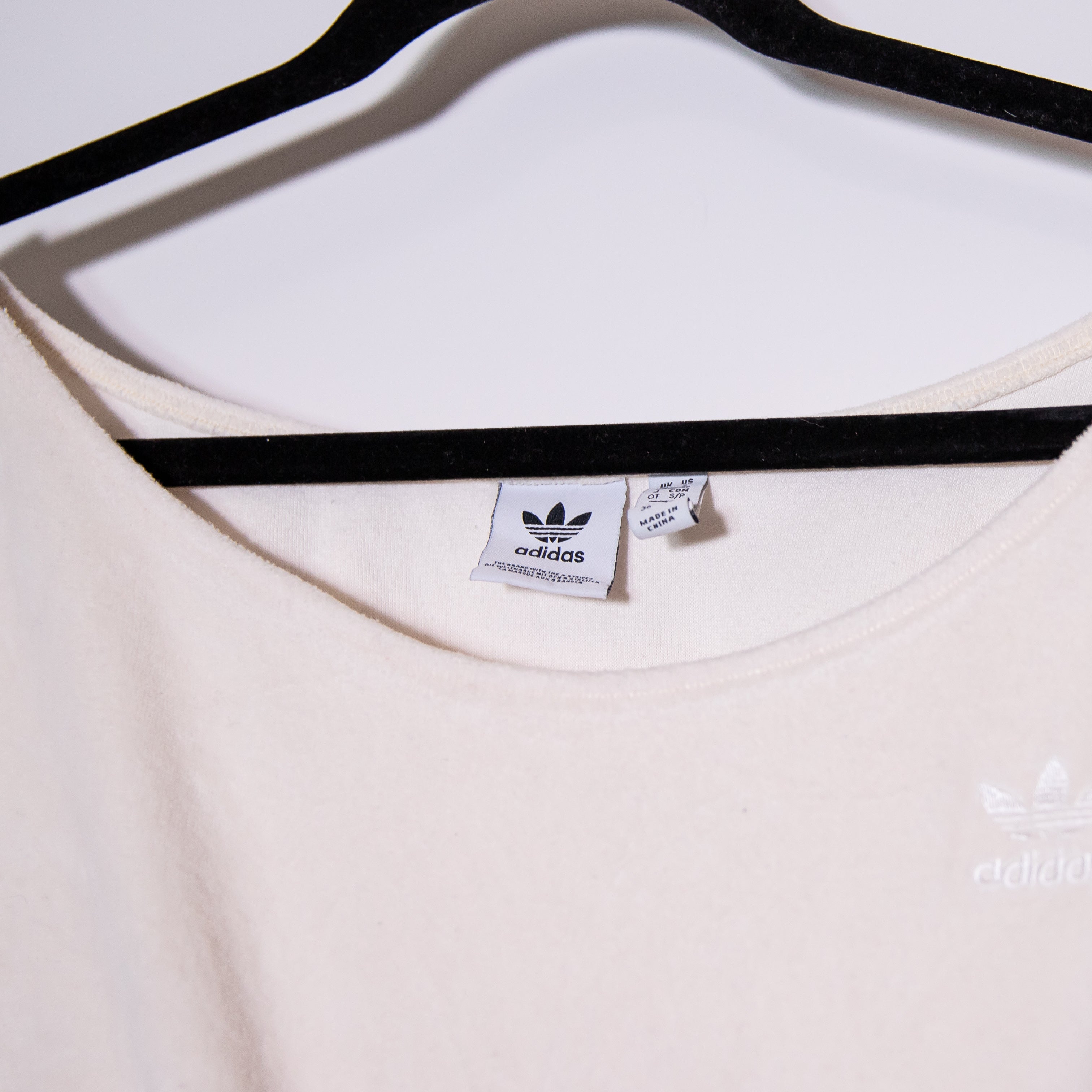 Adidas Lifestyle Velvet Velour Boat Neck Long Sleeve Crop Sweater Wonder White S