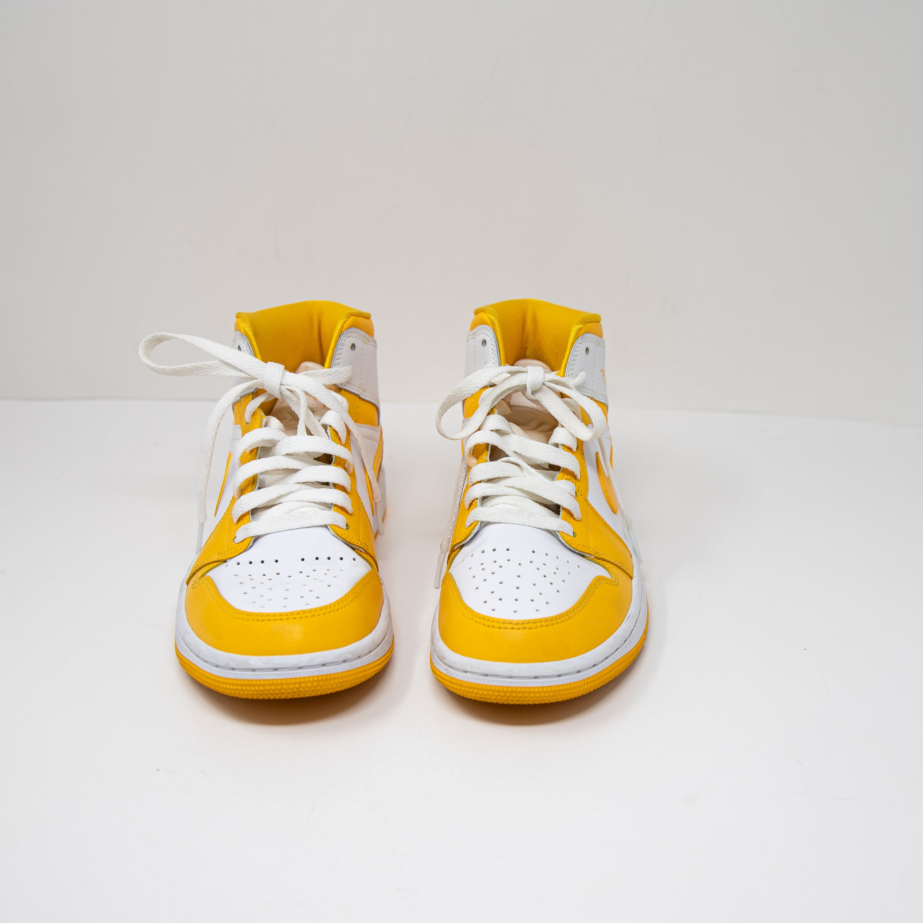 Nike Air Jordan 1 Mid University Gold Yellow White BQ6472-117 High Top Sneakers