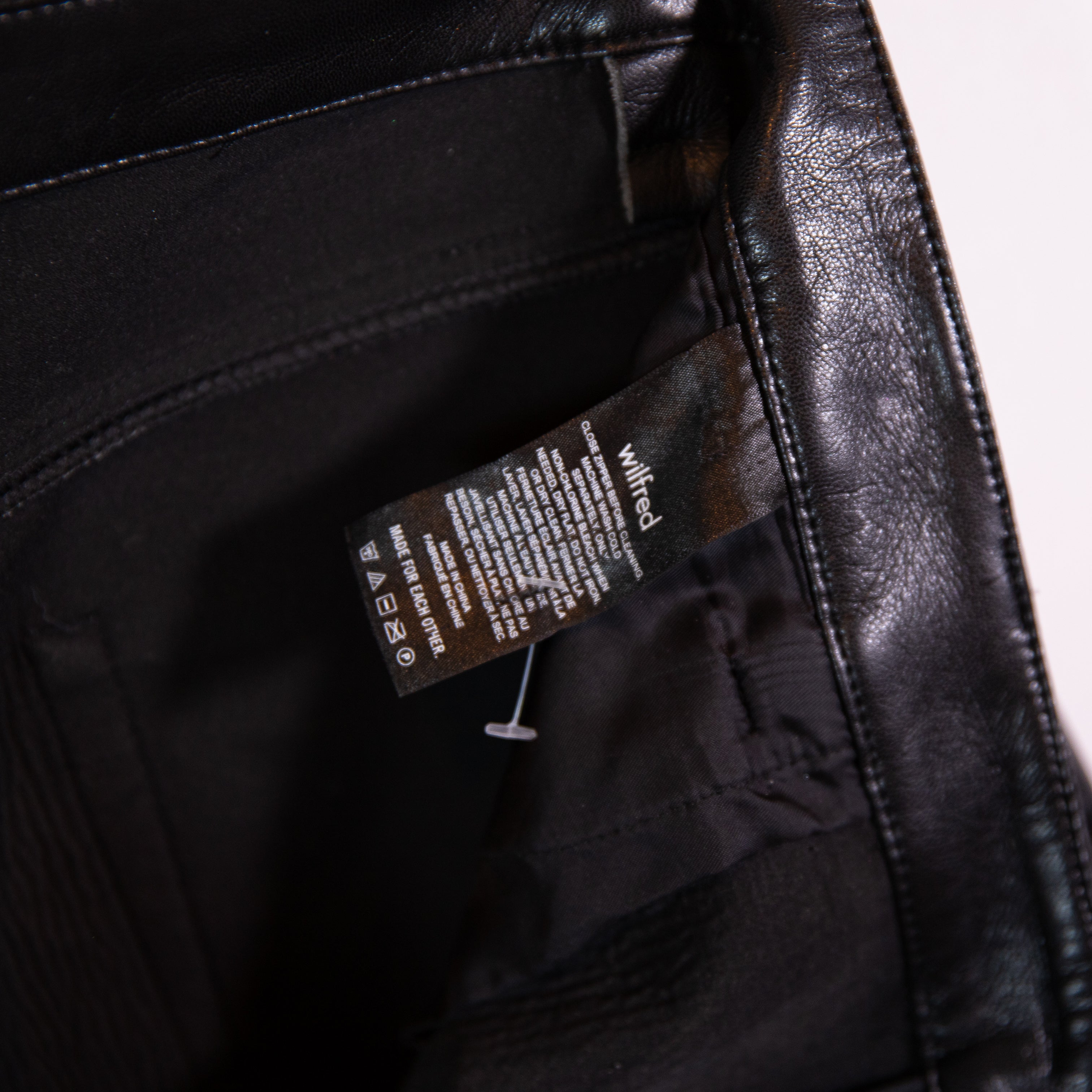 Wilfred Aritzia The Melina Faux Vegan Leather Straight Leg High Waisted Pants 4