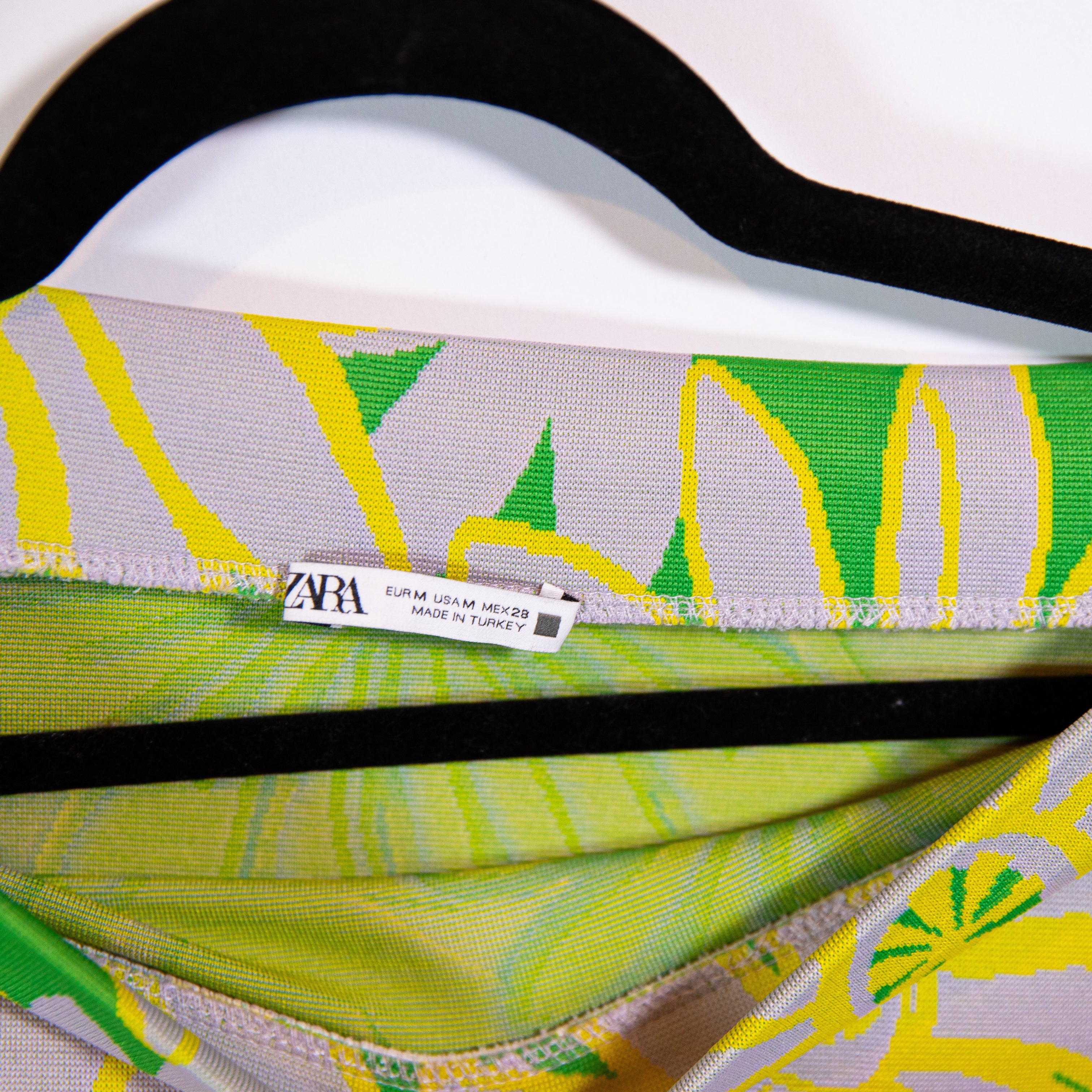 Zara Thick Knit Stretch Green Purple Yellow Floral Flower Print Pattern Skirt M