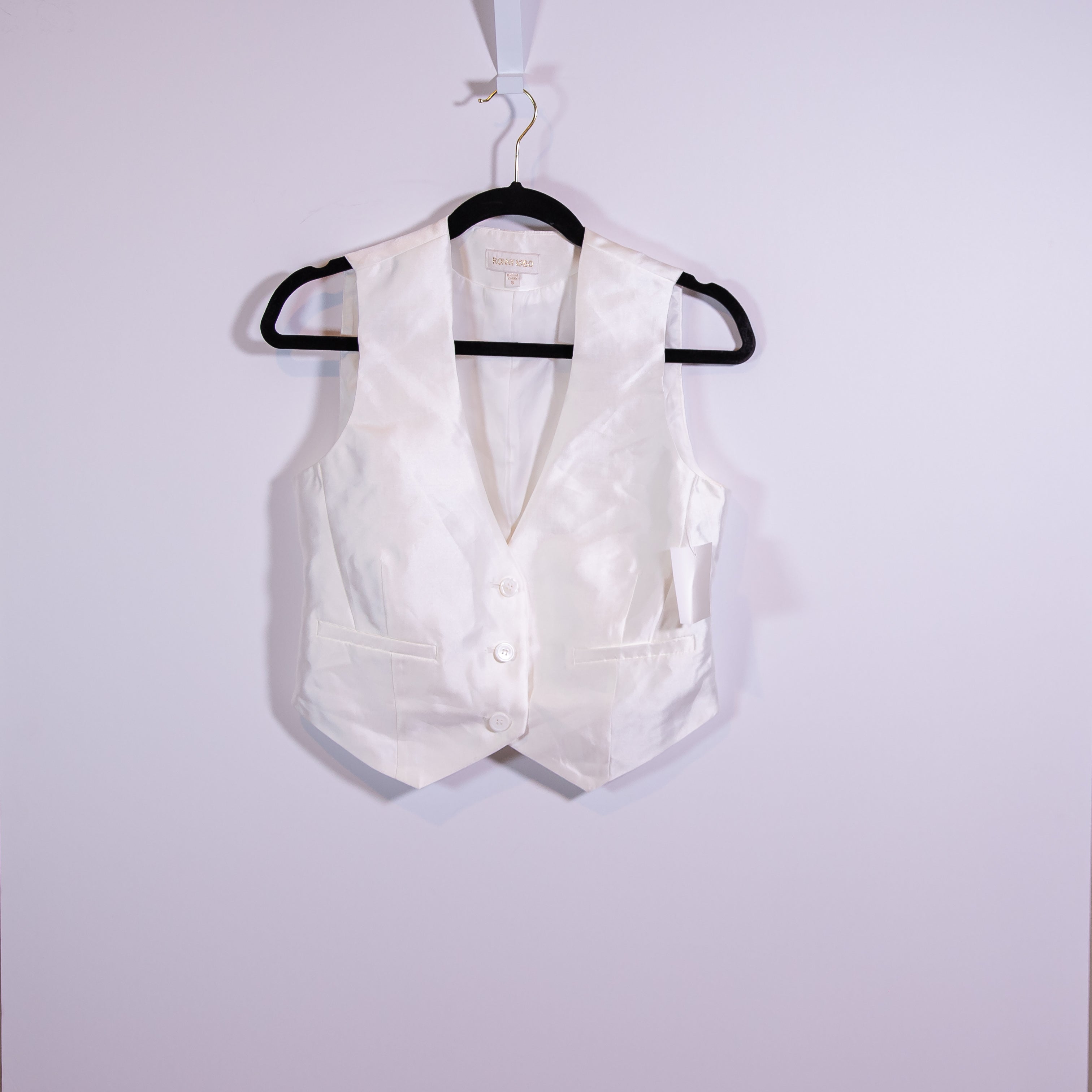 NEW Ronny Kobo Foxy Sateen V Neck Sleeveless Three Button Vest Jacket Ivory S