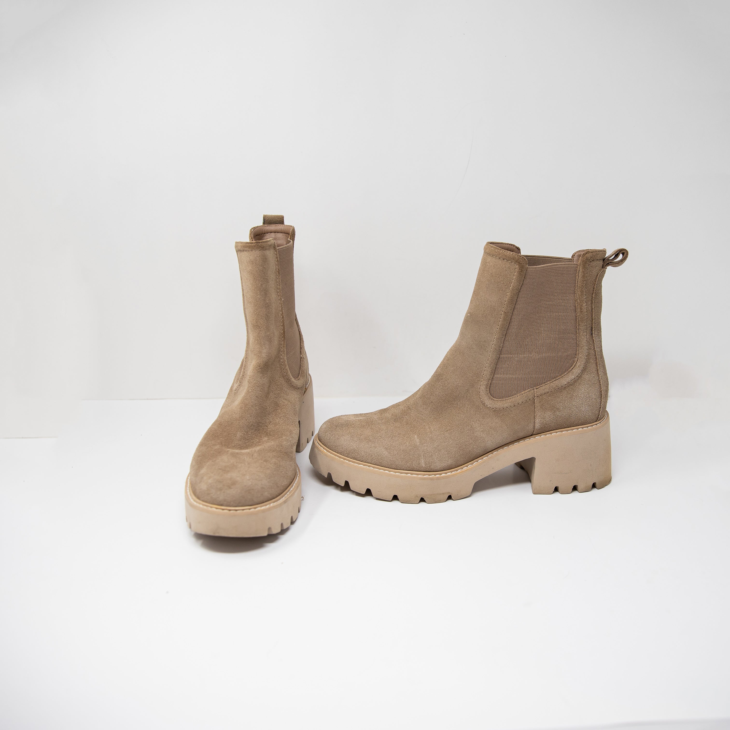 Dolce Vita Hawk H2O Pull On Ankle Lug Sole Booties Shoes Mushroom Suede 11