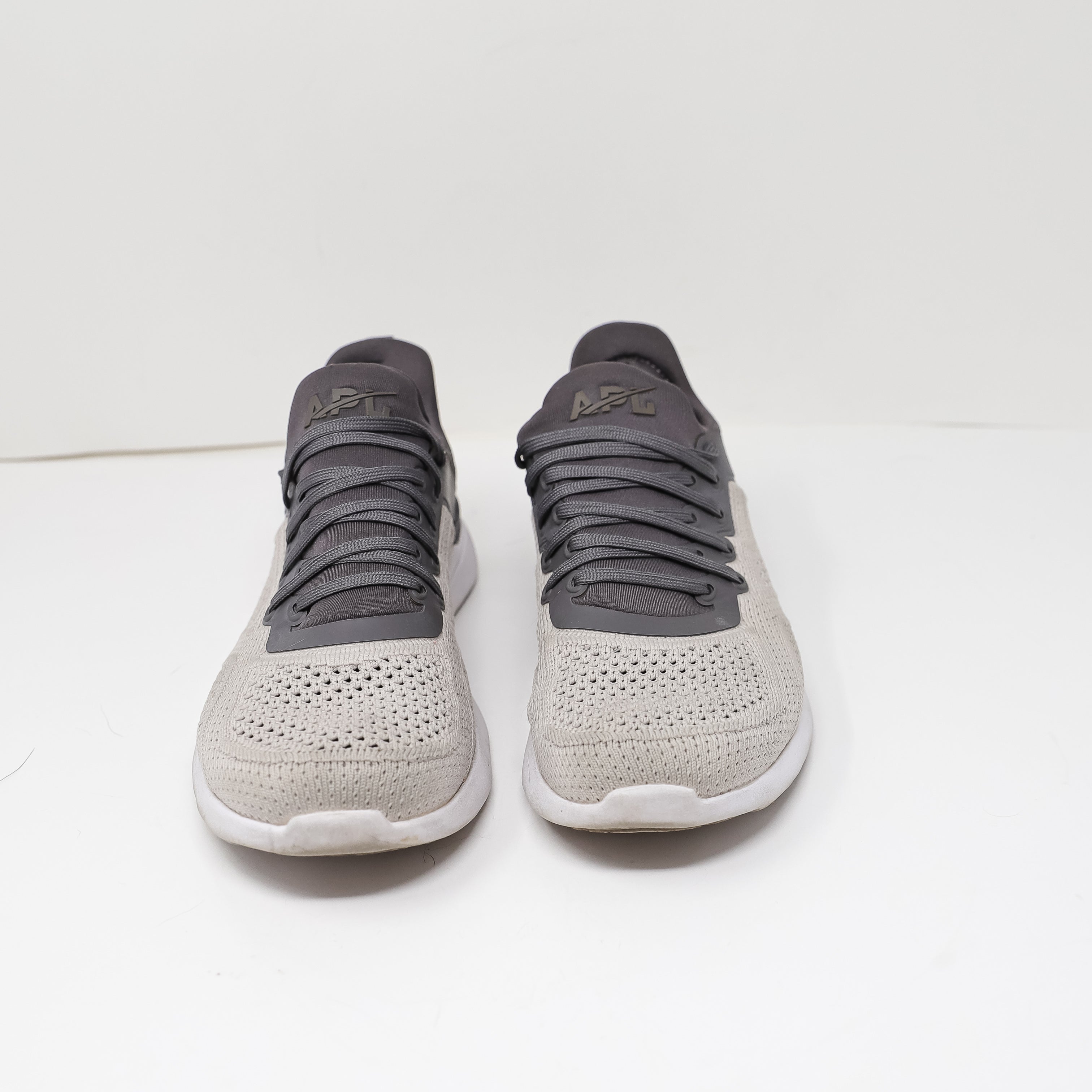 APL Women's Techloom Tracer Low Top Athletic Work Out Sneakers Shoes Gray 8.5