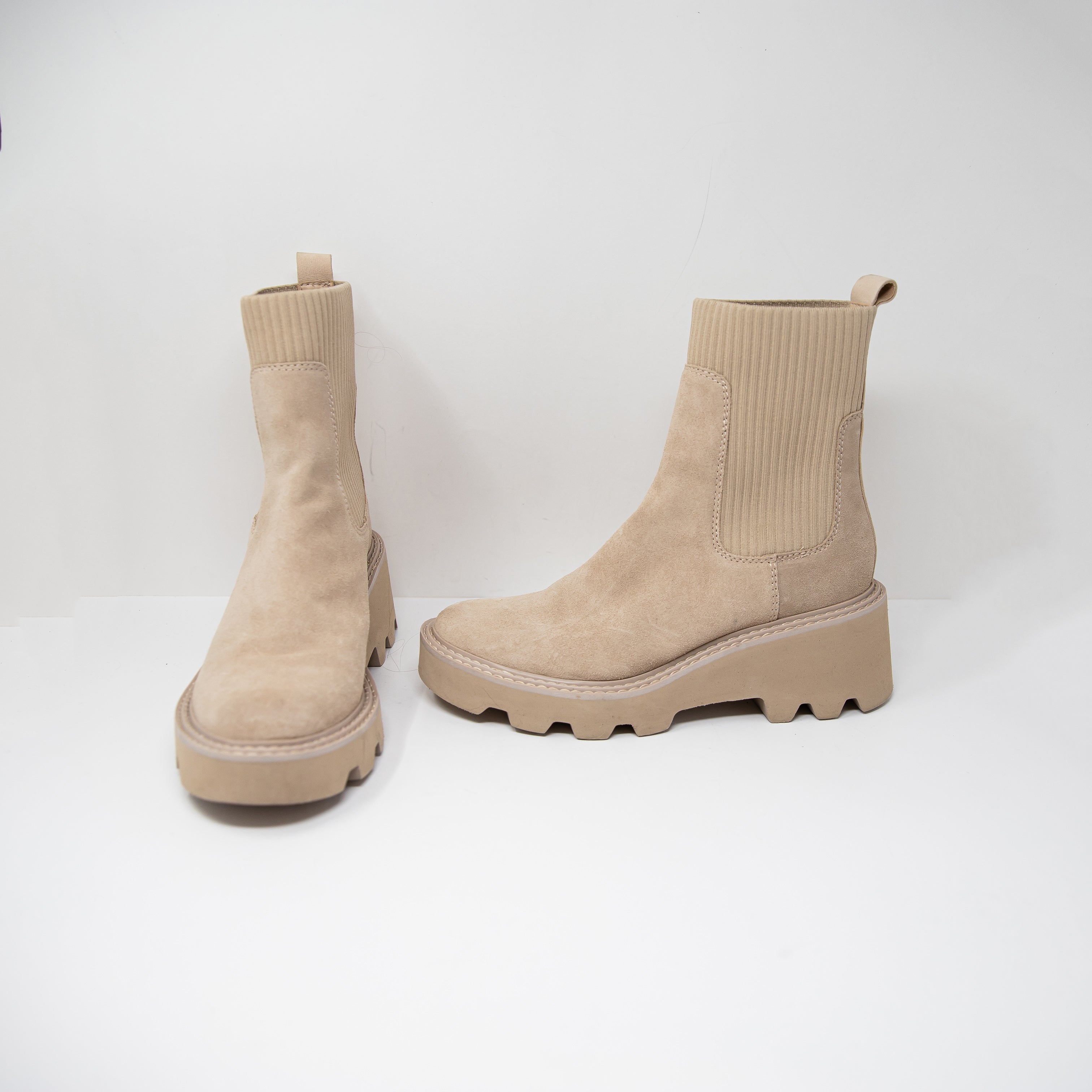 Dolce Vita Women's Hoven H2O Water Resistant Lug Sole Pull On Booties Shoes 11