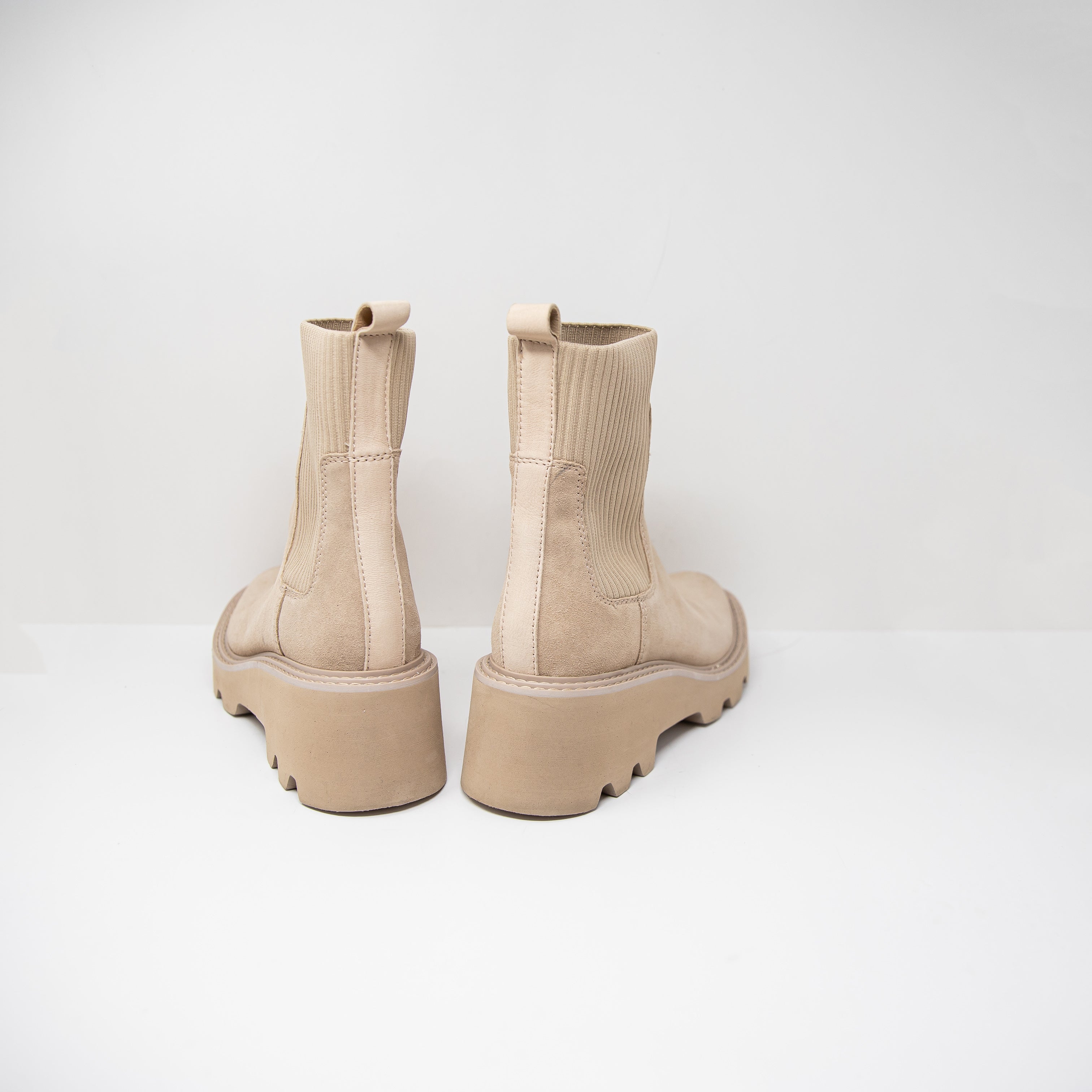 Dolce Vita Women's Hoven H2O Water Resistant Lug Sole Pull On Booties Shoes 11