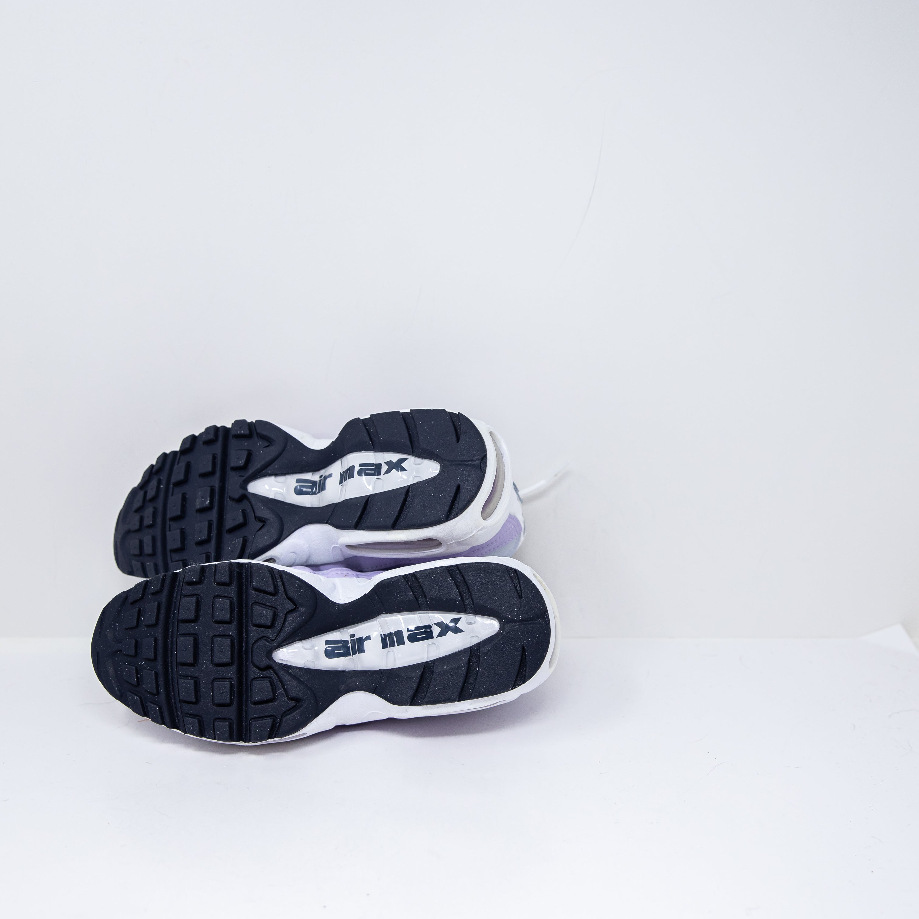 NEW Nike Girl's Air Max 95 Recraft Low Top Lace Up Sneakers Shoes Purple White