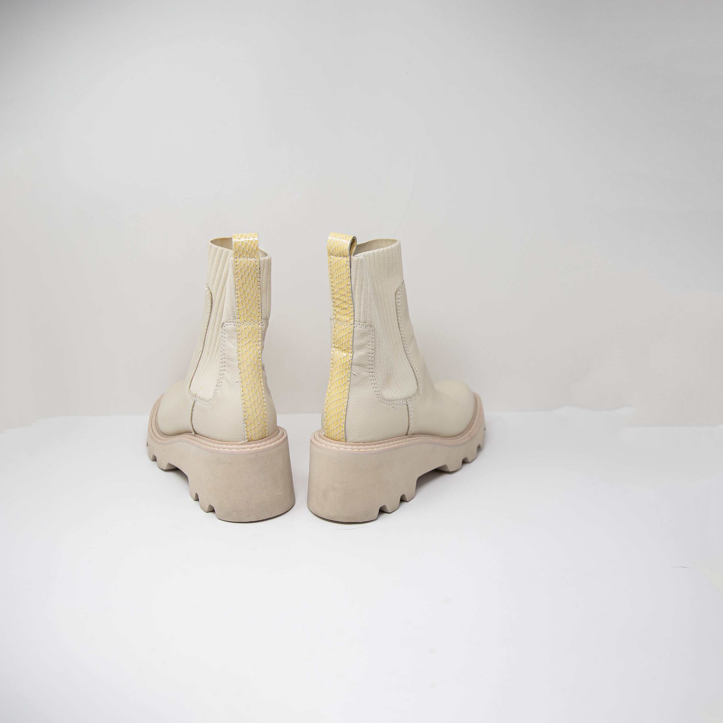 Dolce Vita Hoven H2O Water Resistant Lug Sole Pull On Booties Shoes Ivory 11