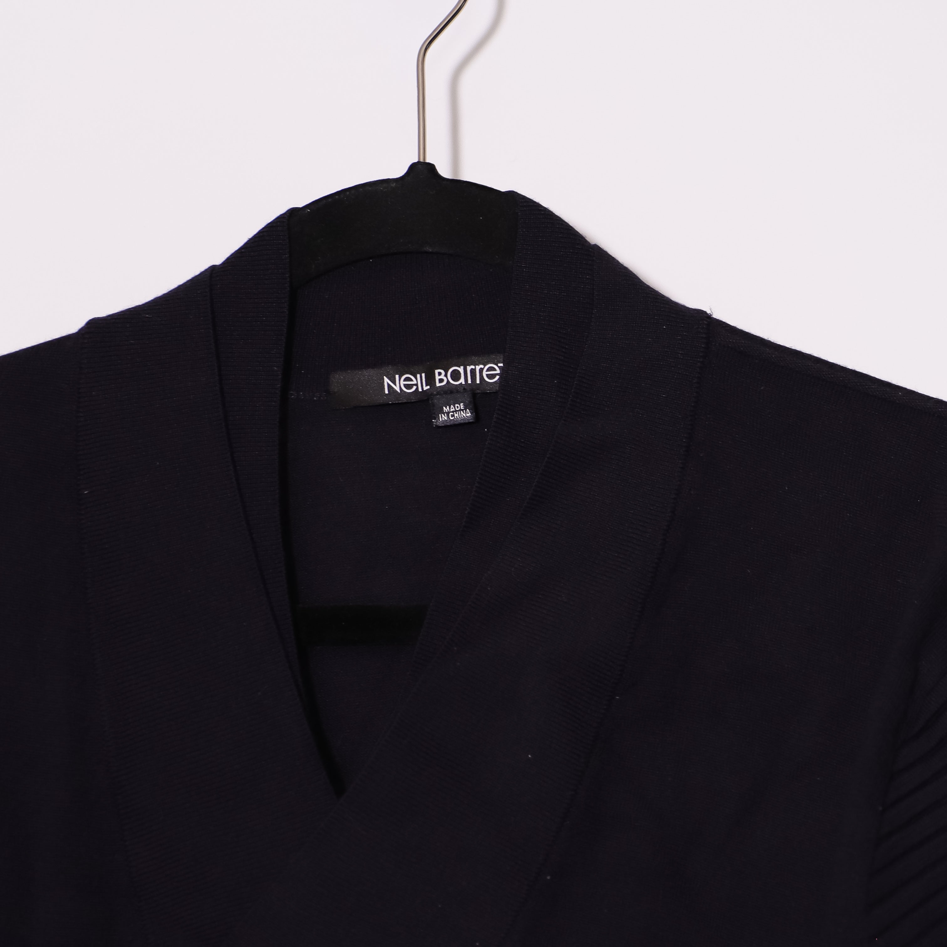 Neil Barrett Men's Wool Knit V Neck Ribbed Shoulder Pullover Sweater Navy Blue L
