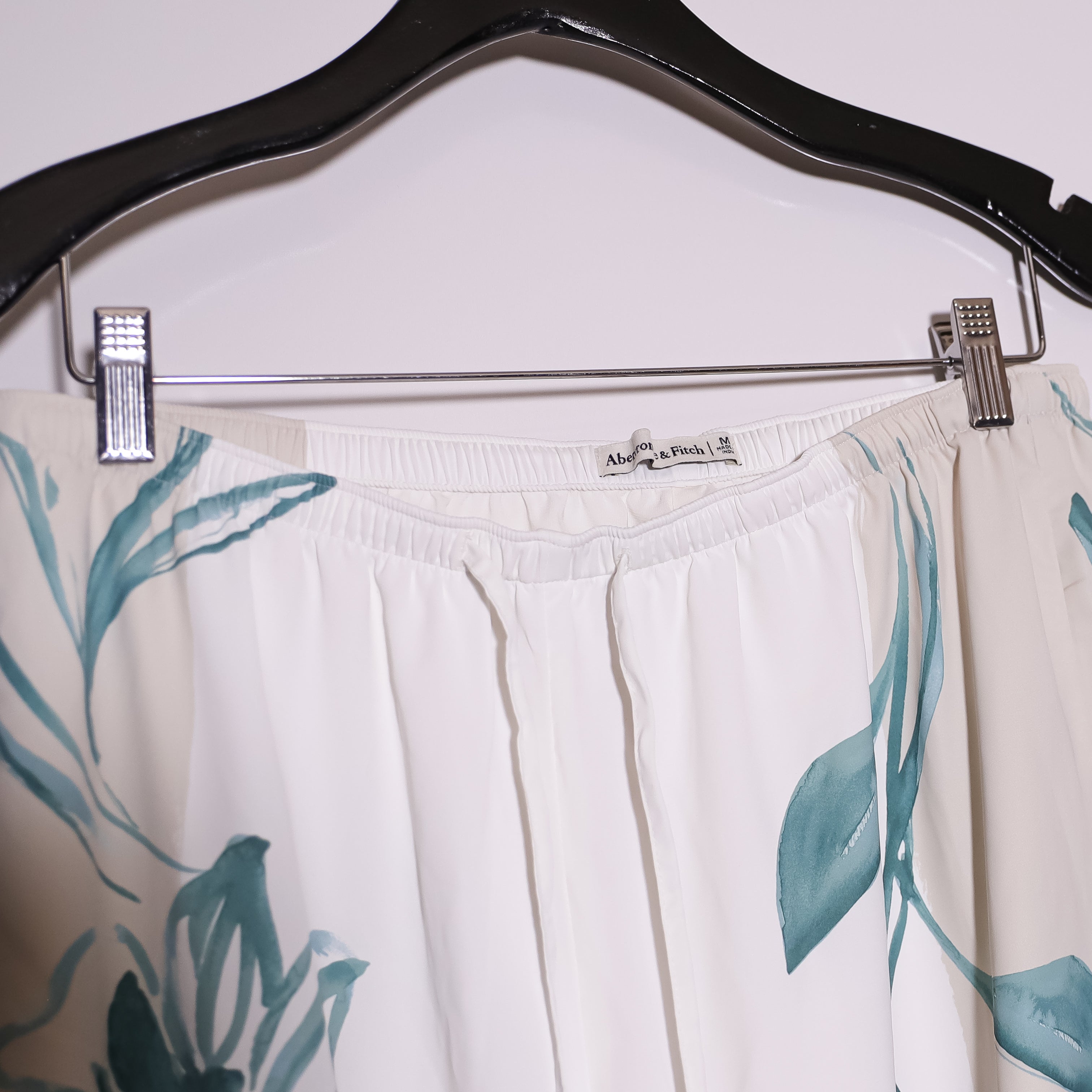 Abercrombie & Fitch Matte Satin Fabric Wide Leg Trouser Pants Green White Medium