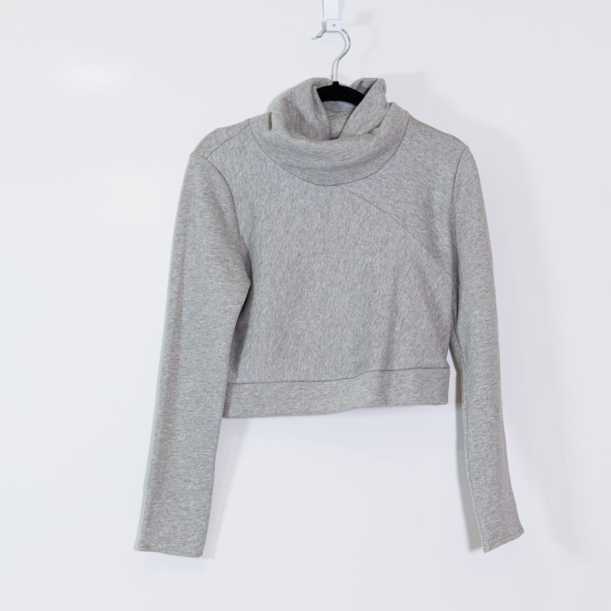 Alo Soleil Cotton Blend Turtleneck Cropped Pullover Long Sleeve Sweater Gray S