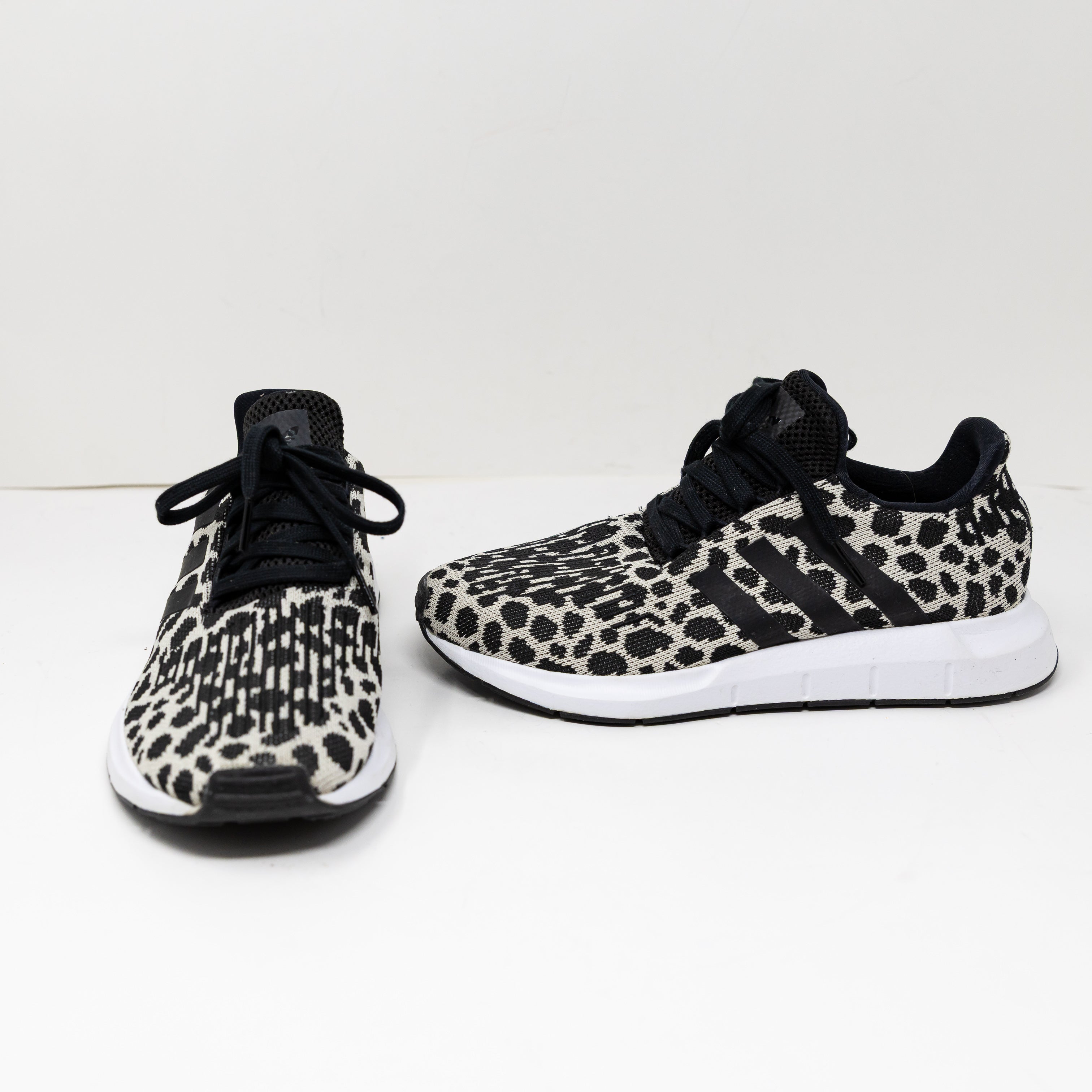 Adidas Women's Swift Run 1.0 Low Top Lace Up Athletic Sneakers Shoes Leopard 7.5