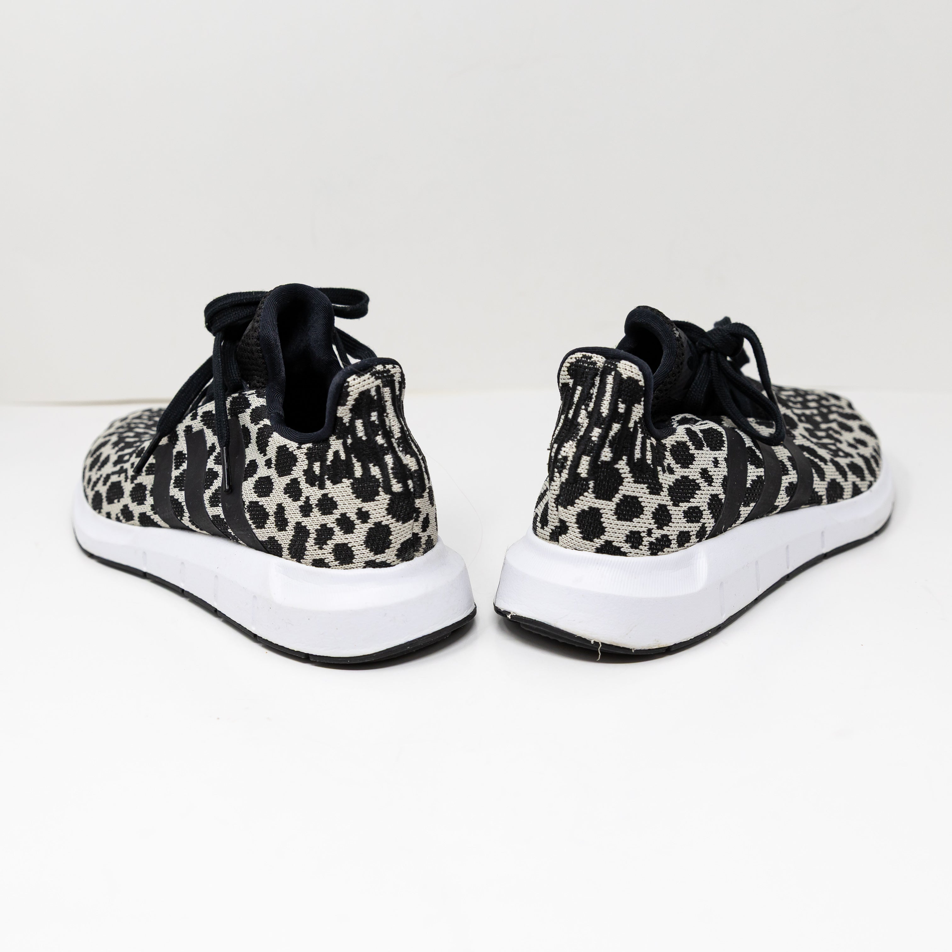Adidas Women's Swift Run 1.0 Low Top Lace Up Athletic Sneakers Shoes Leopard 7.5