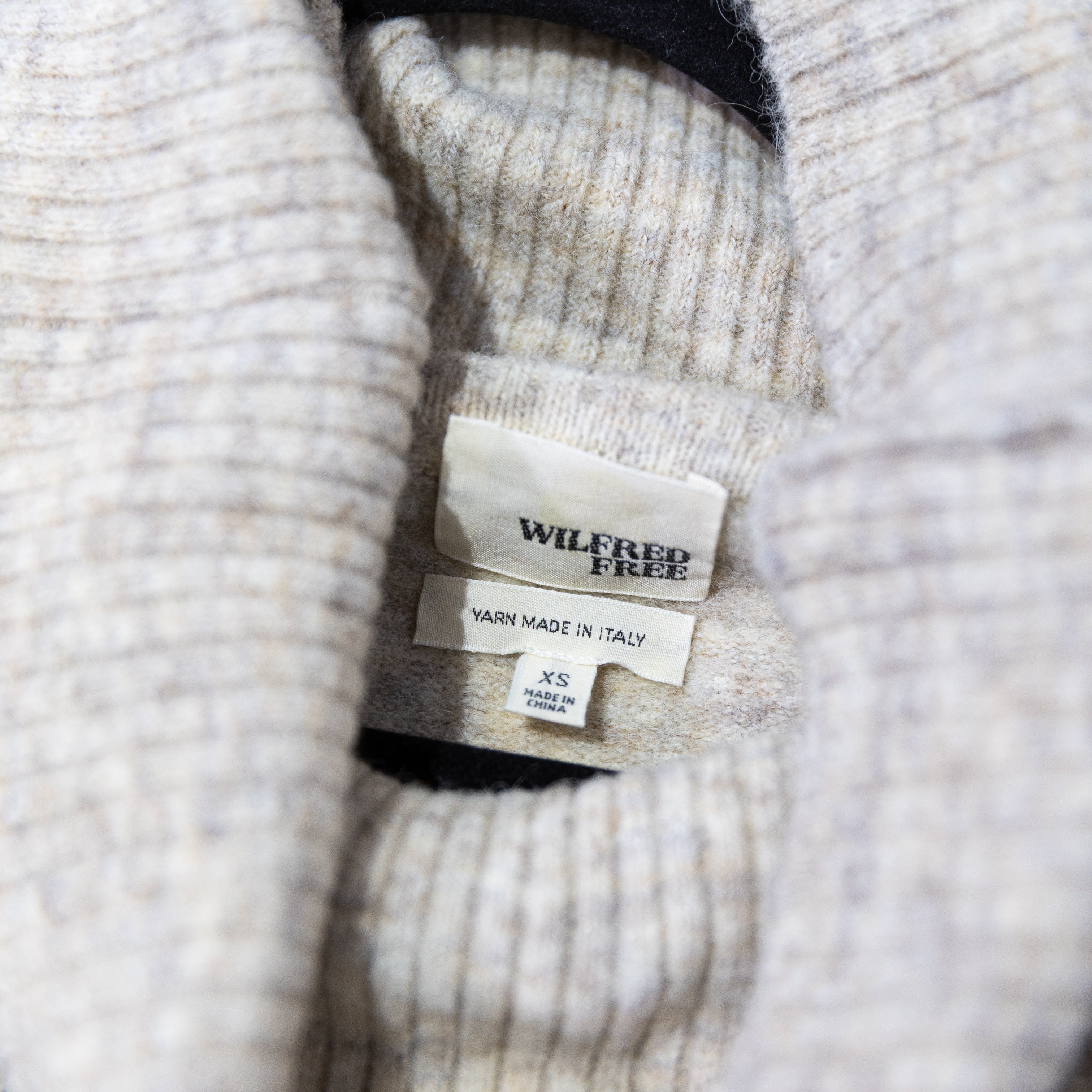 NEW Wilfred Free Aritzia Faretta Off-Shoulder Wool Alpaca Blend Knit Sweater XS