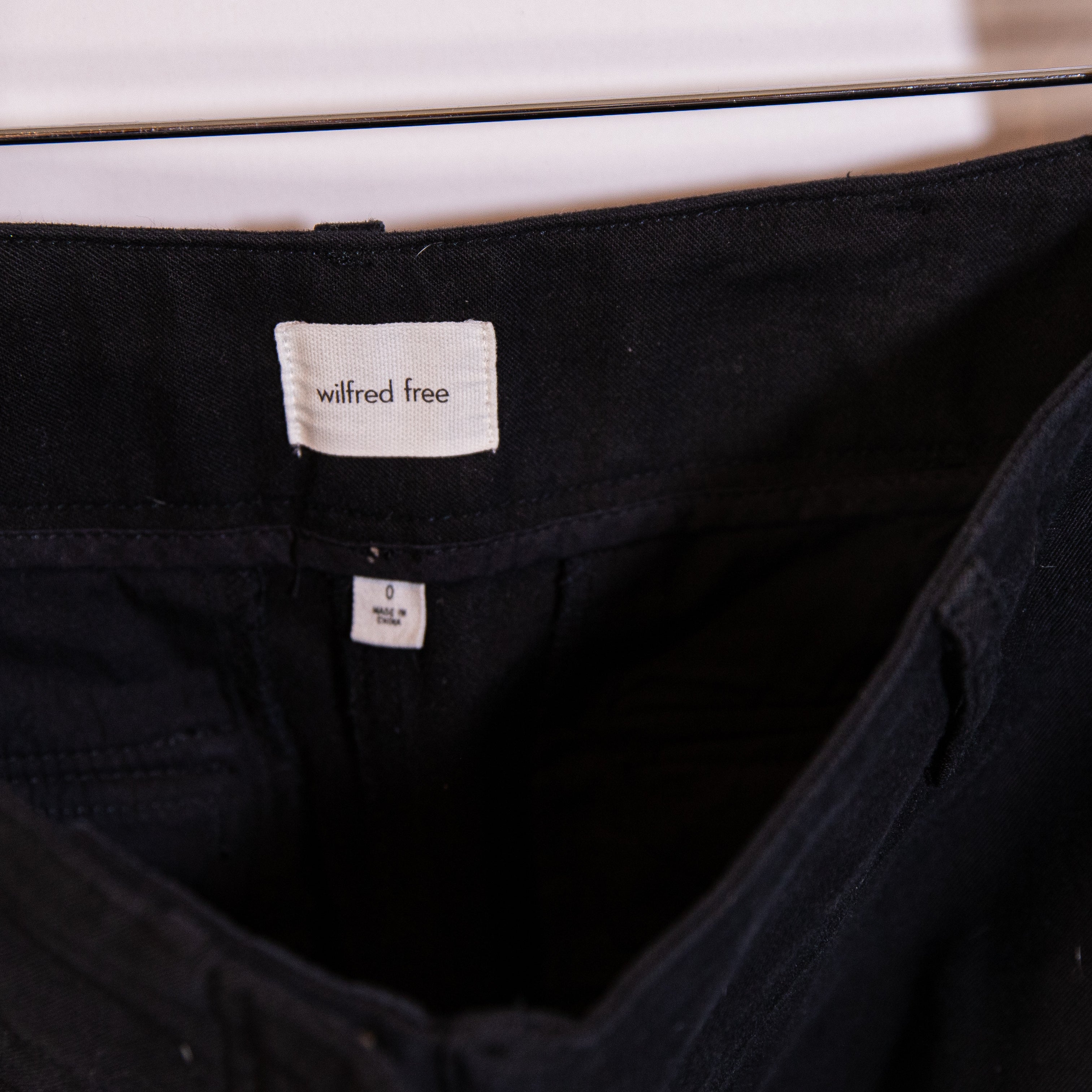 Wilfred Free Aritzia Picture Cargo Pocket High Waisted Straight Leg Pants 0