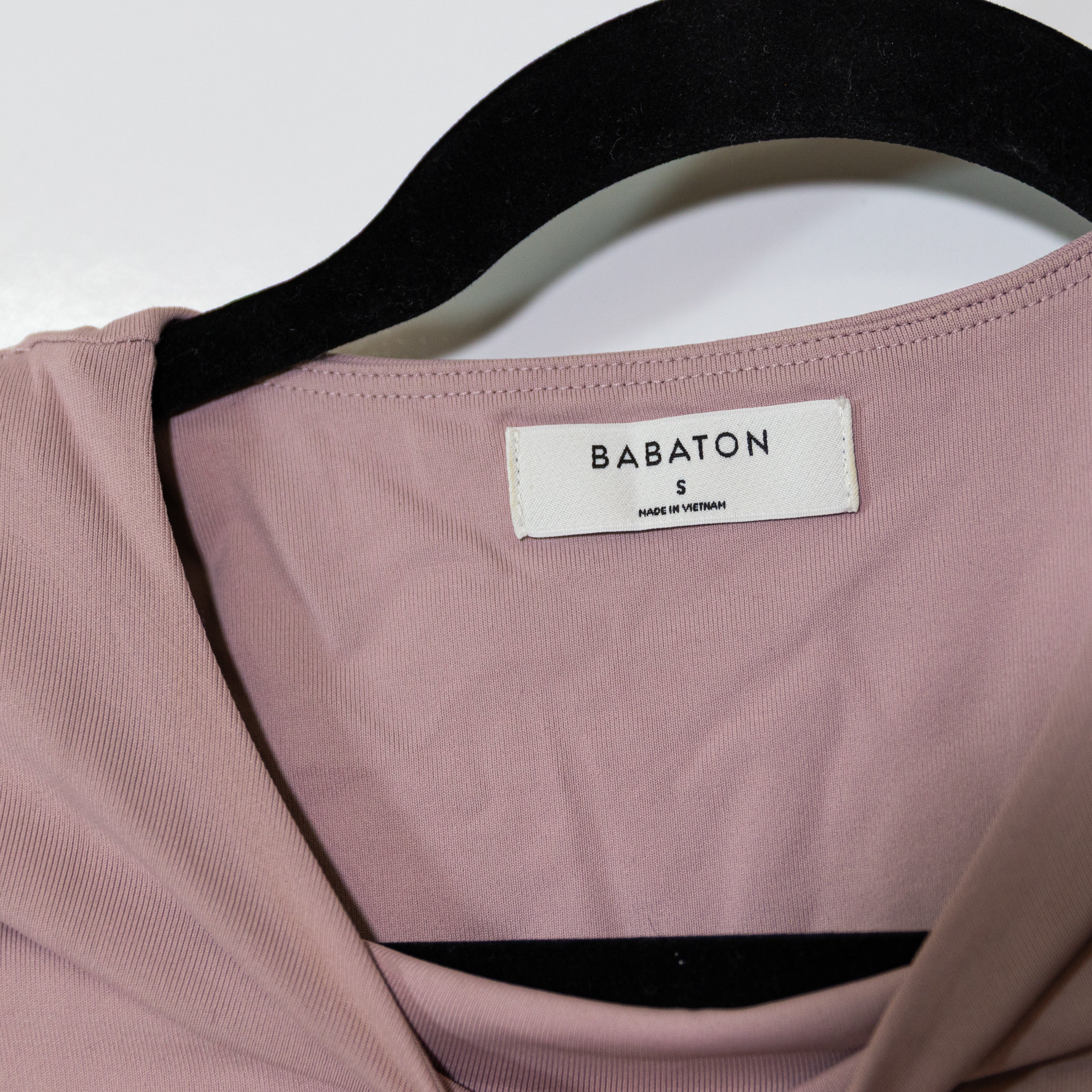 Babaton Aritzia Contour Shoulder Pad Tank Top One Piece Bodysuit Mauve Small