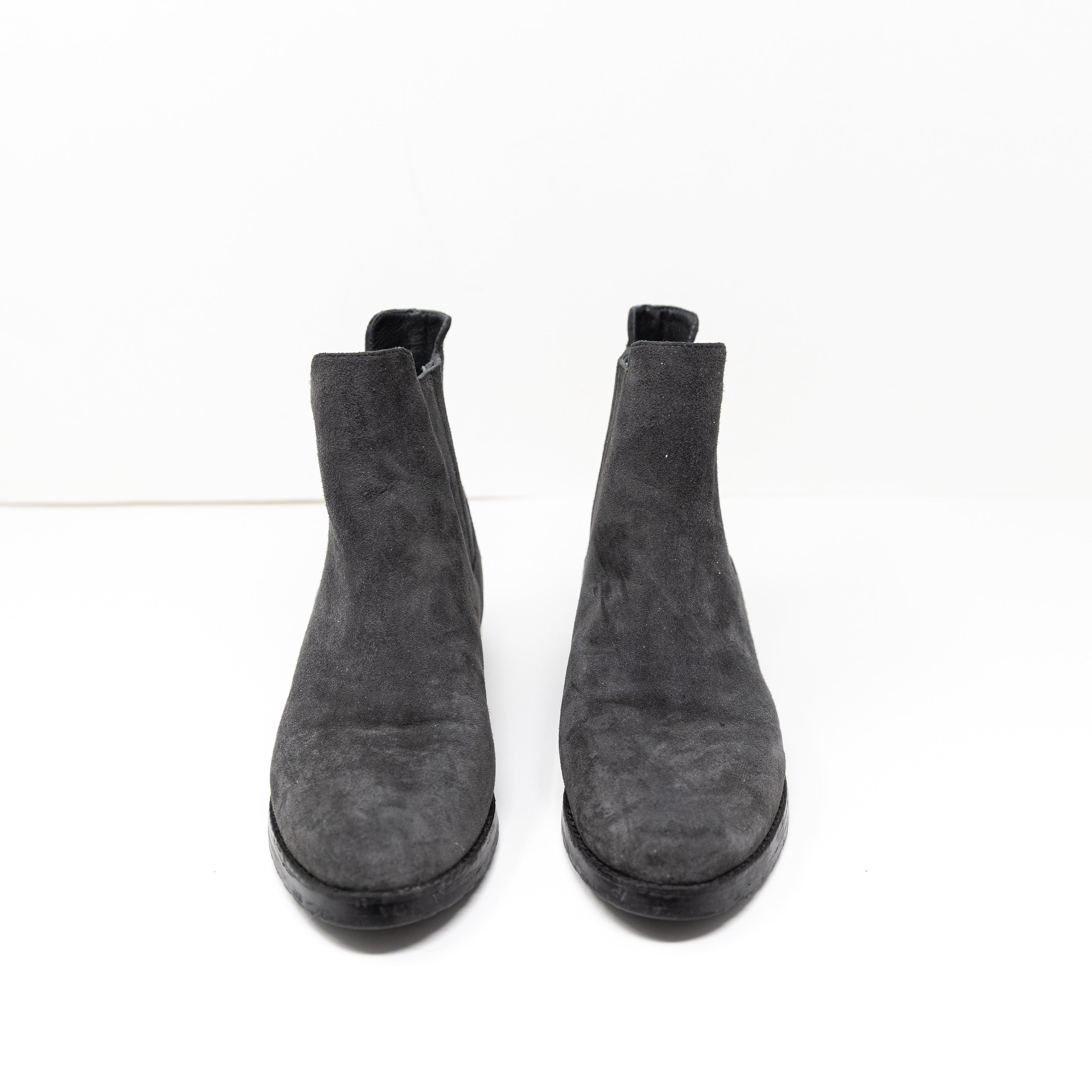 NEW Stuart Weitzman Basilico Genuine Suede Pull On Flat Ankle Booties Shoes Gray