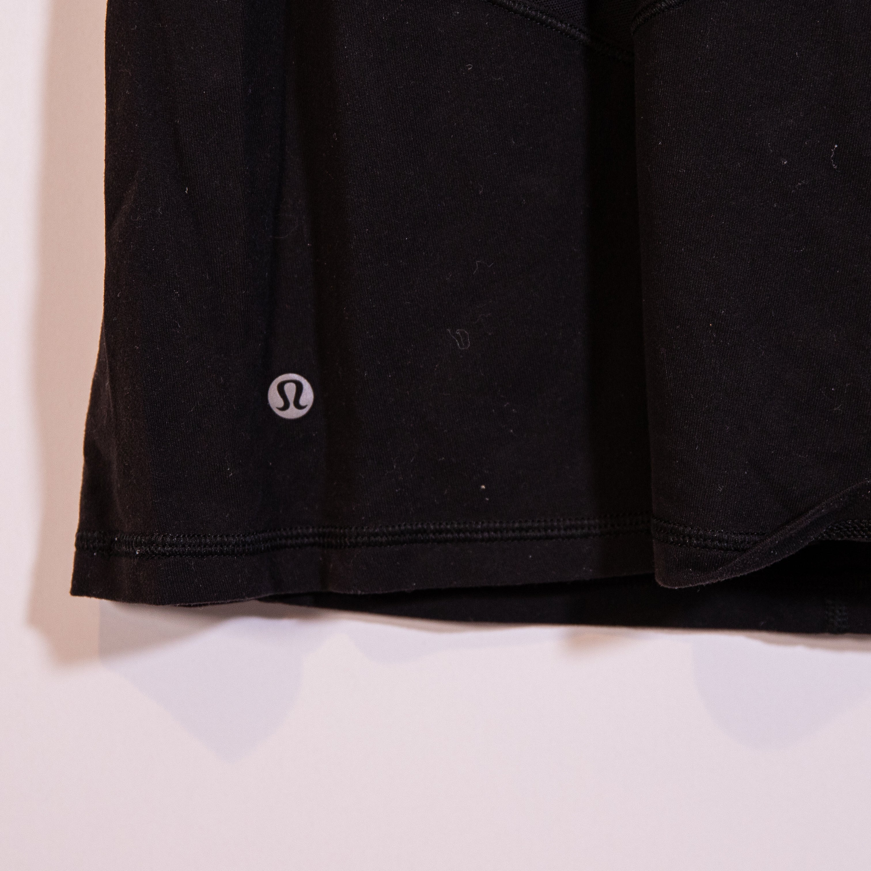 Lululemon Women's Sheer Mesh Panel V Neck Side Detail Athletic Tank Top Black 4