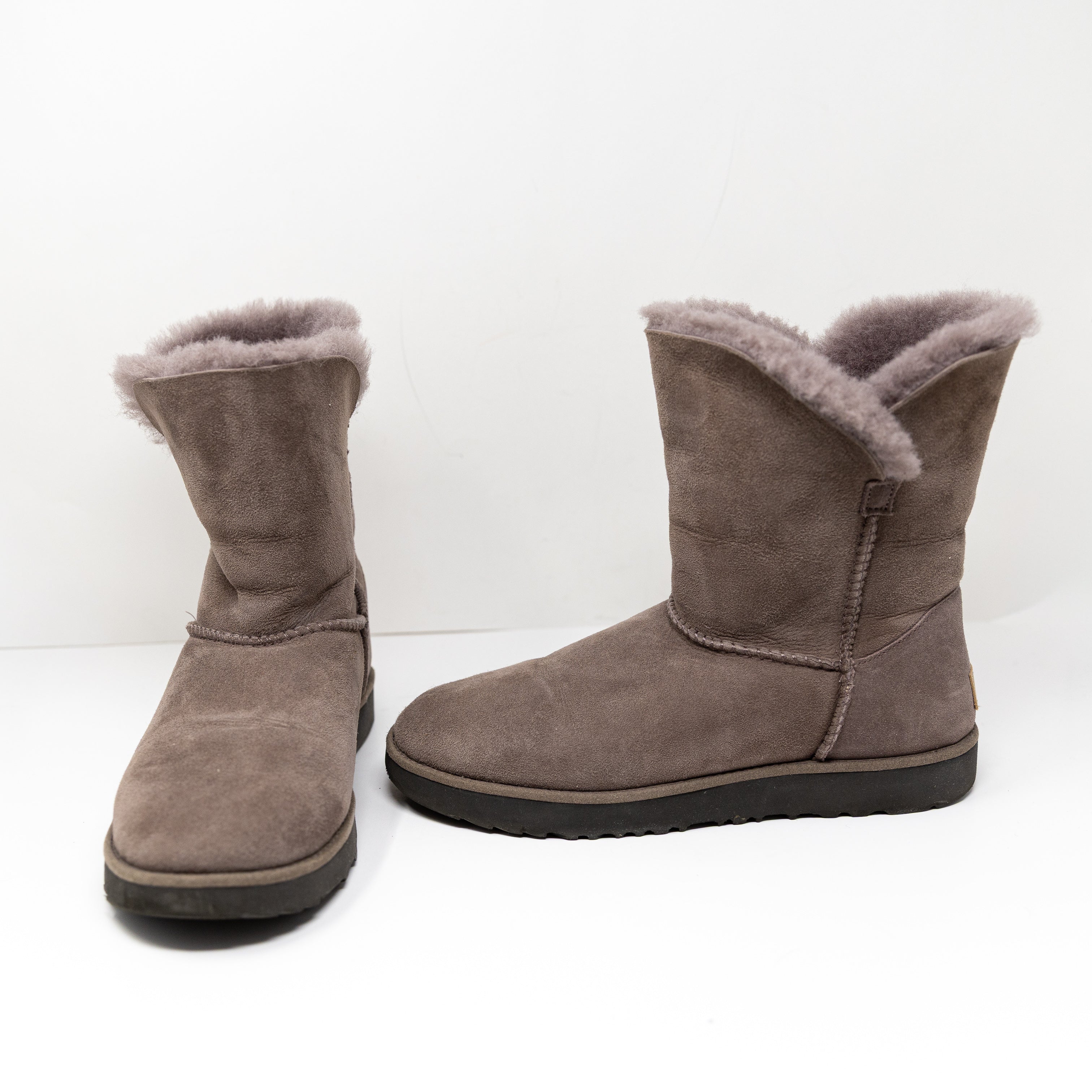 Ugg Women's Classic Cuff Short Suede Shearling Lined Pull On Boots Shoes Gray 10